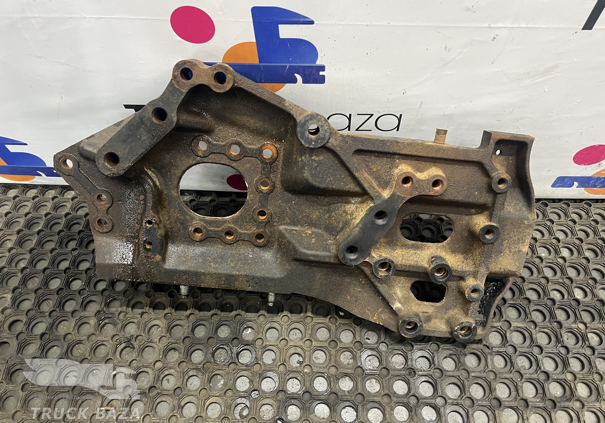 652072806002 Кронштейн рессоры передней правый для КАМАЗ 5490 (с 2013)