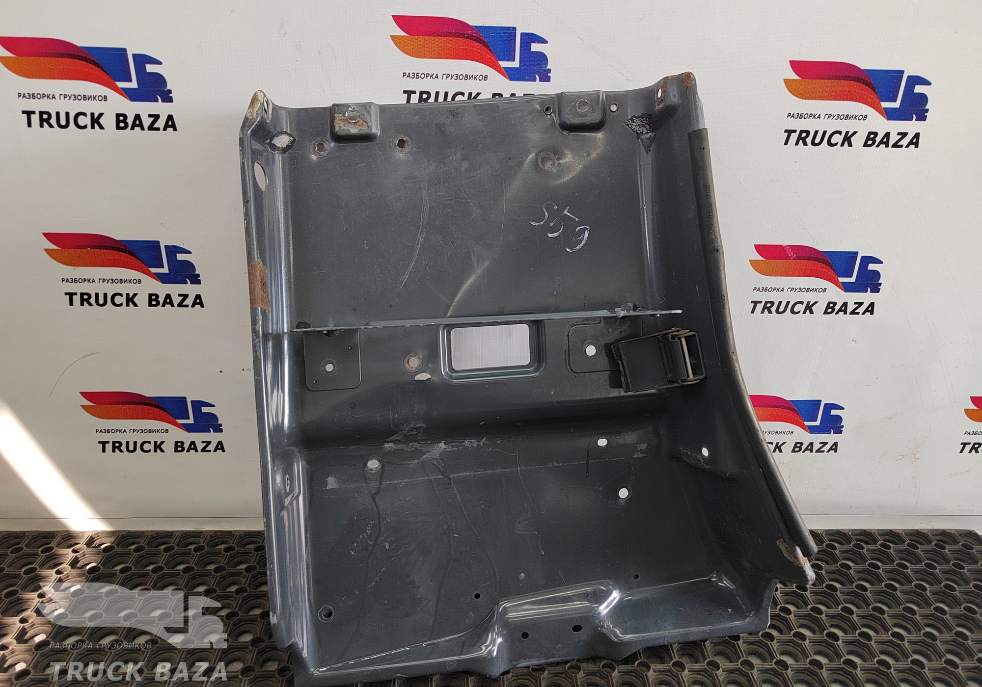 1498180 Корпус подножки правой для Scania 5-series P (с 2004 по 2016)