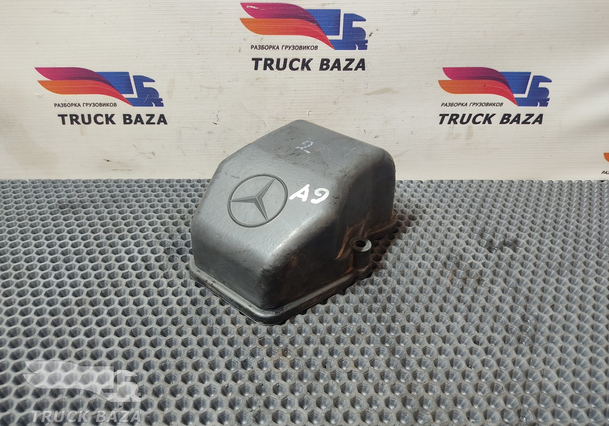 A4570100930 Крышка ГБЦ клапанная для Mercedes-Benz Axor