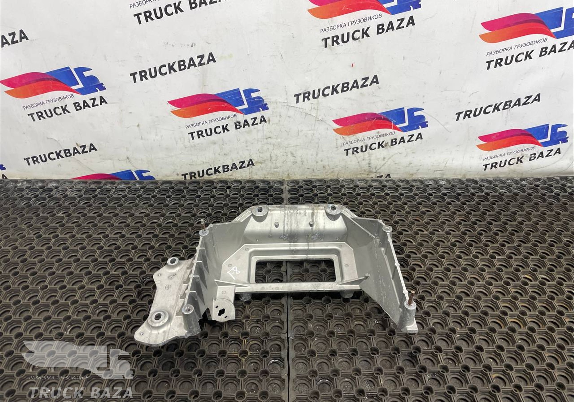 JC463N723AB Кронштейн рулевой колонки для Ford F-MAX (с 2018)