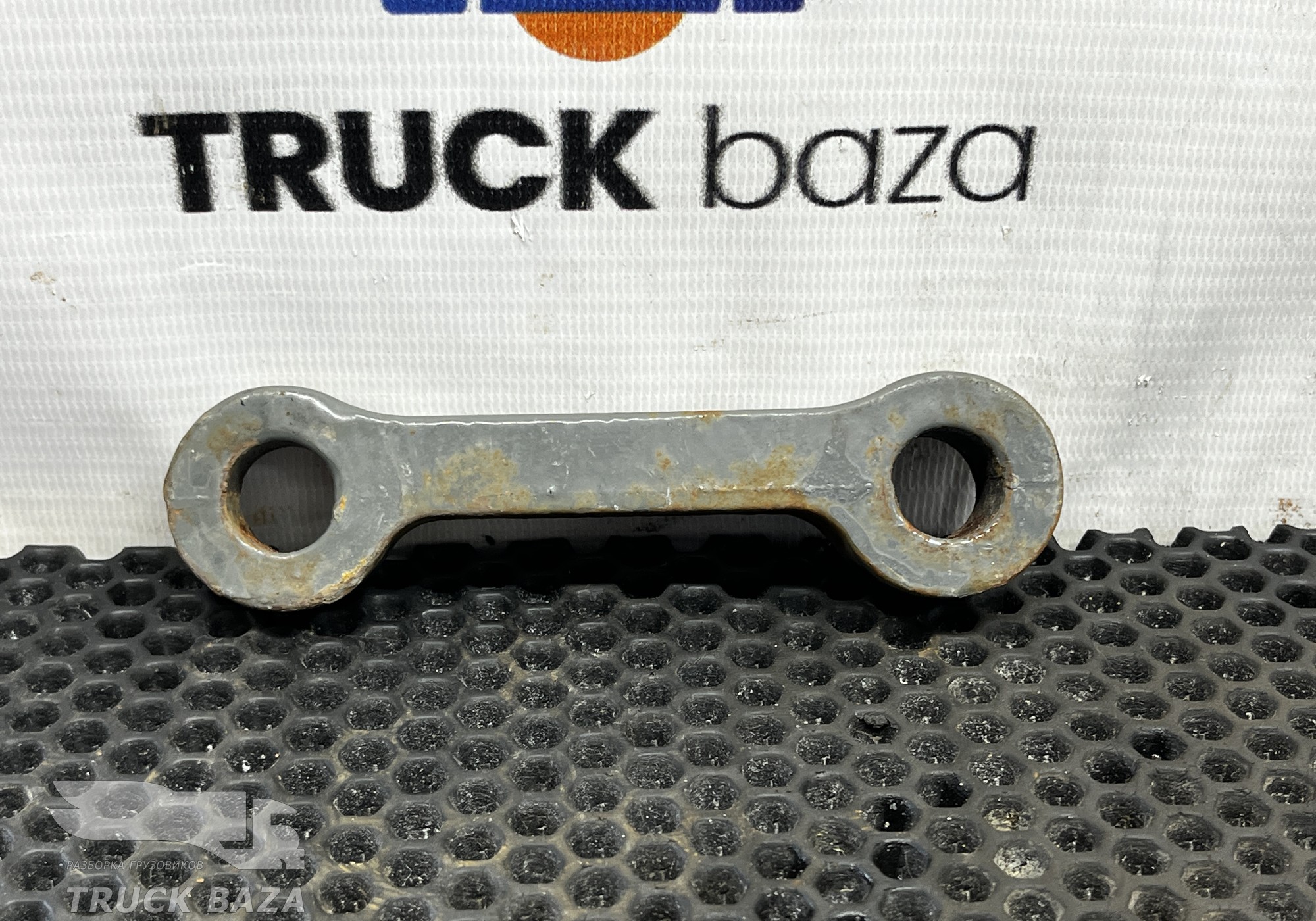 812W418200186 Проставка кронштейна топливного бака для Sinotruk Sitrak C7H