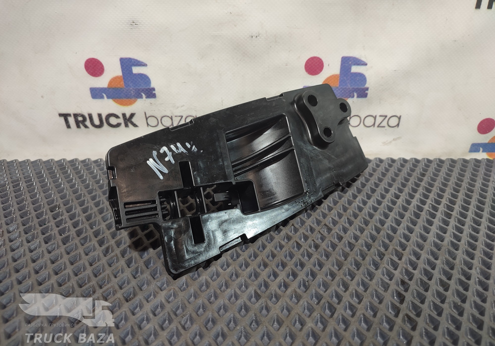 81621580074 Кронштейн спального места