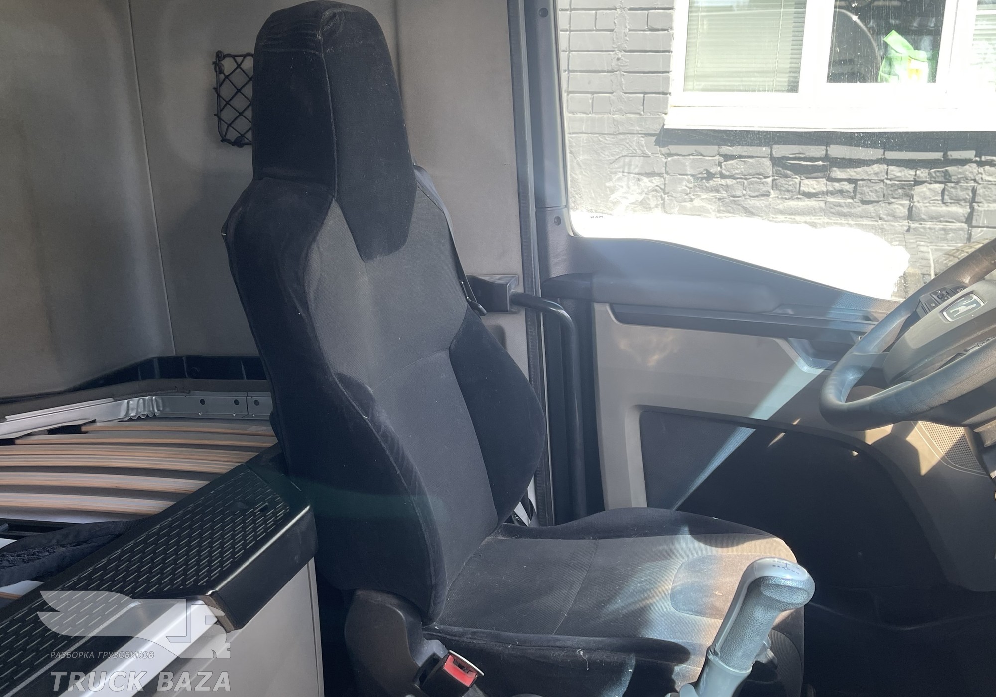 81623106437 Сиденье водительское пневматическое для Man TGX TG3 (с 2020)