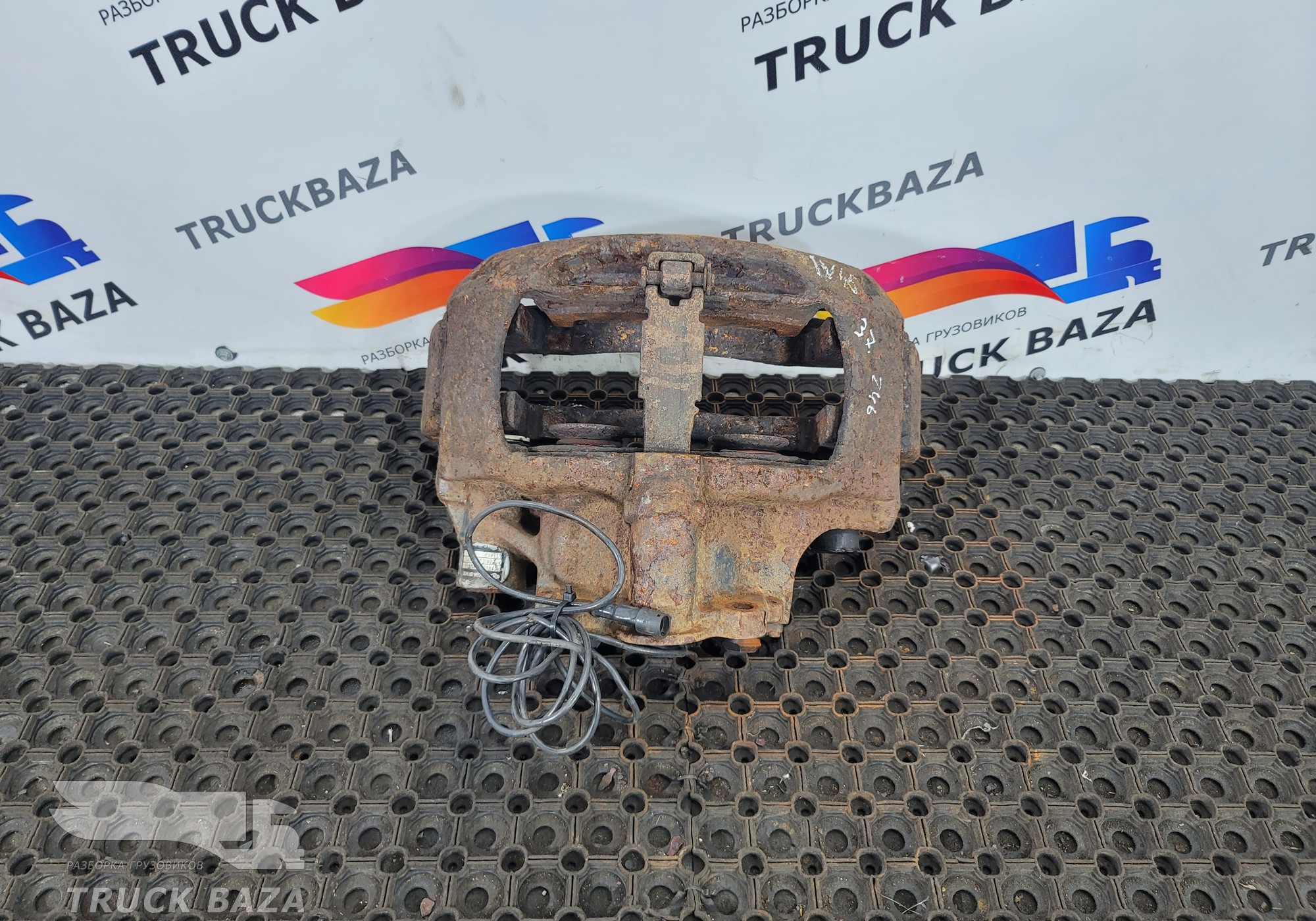 41285186 Суппорт передний правый/задний левый для Iveco Eurotrakker