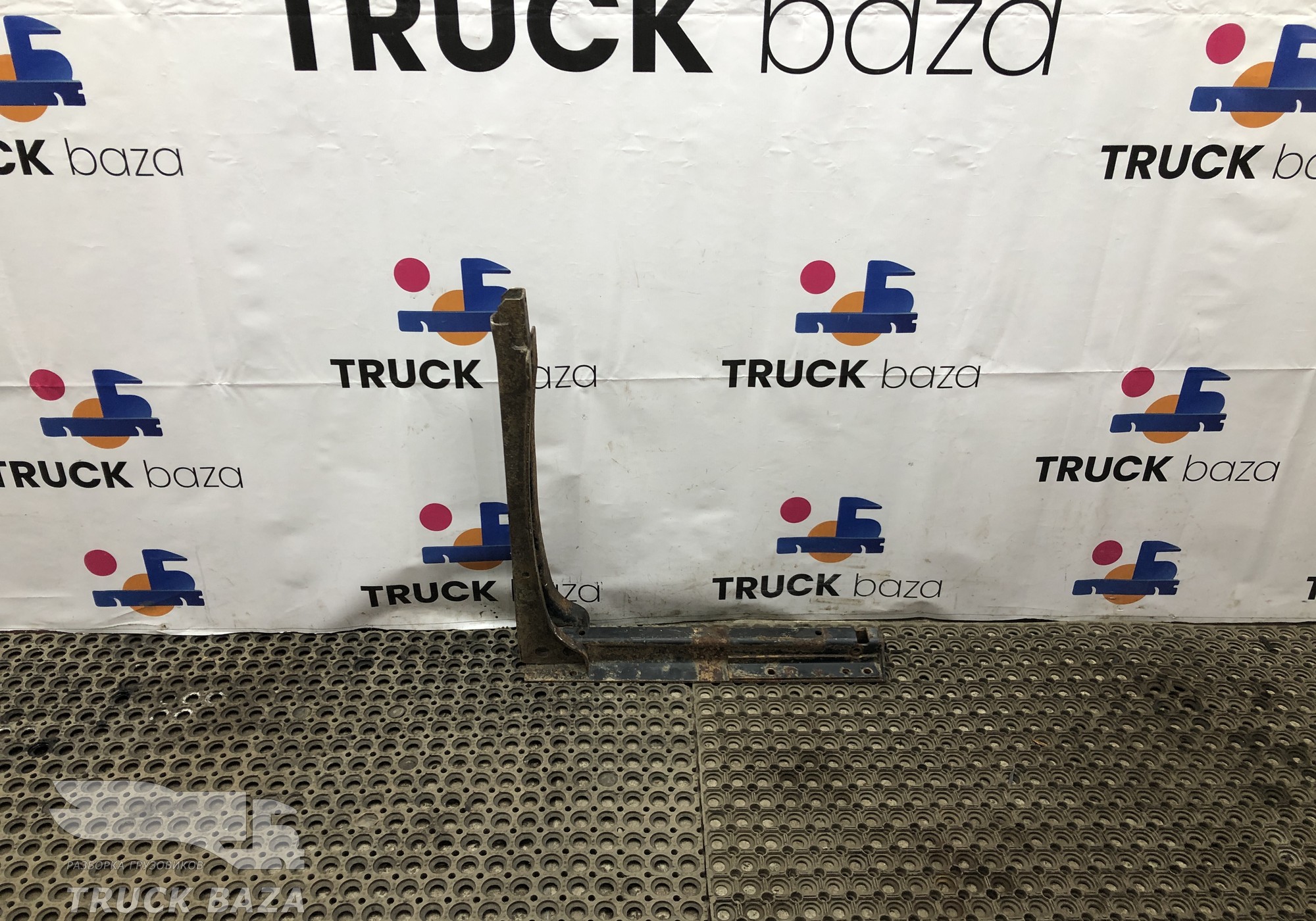 54901110110401 Кронштейн топливного бака для КАМАЗ 54901