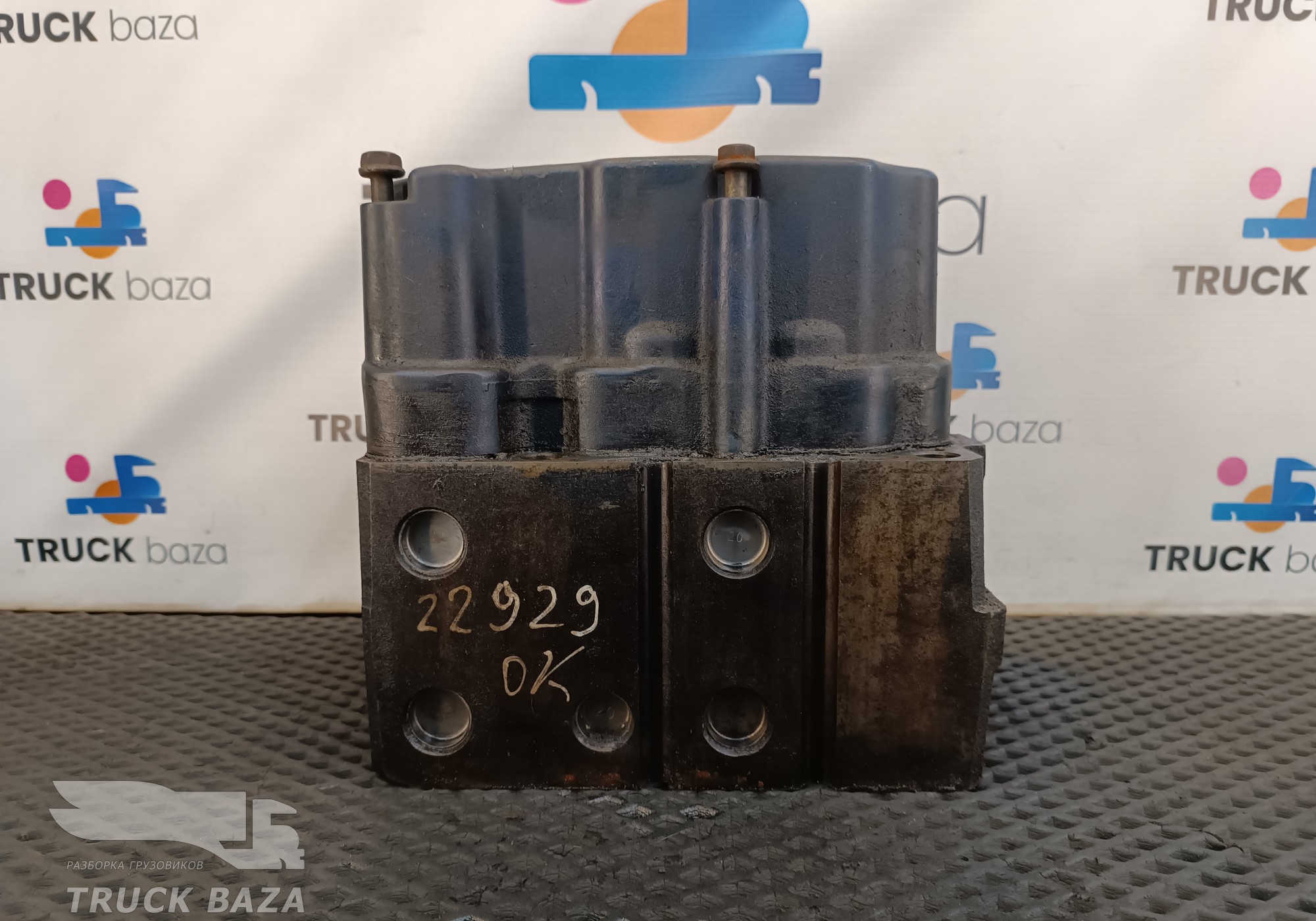 1000928221 Головка блока цилиндров для Shacman X3000 (с 2014)