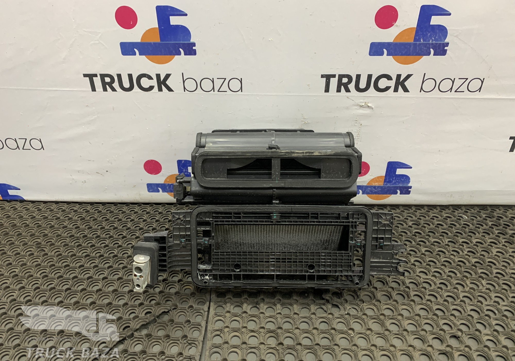 711W619007130 Отопитель в сборе для Sinotruk Sitrak C7H