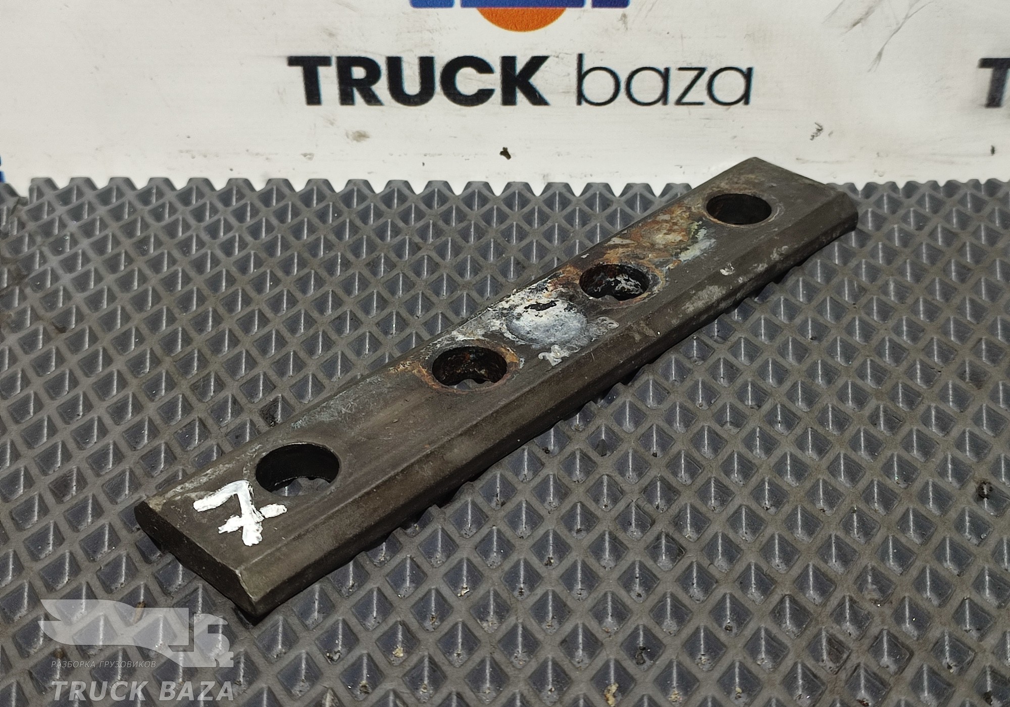 2450163 Проставка кронштейна газового оборудования для Scania 6-series R (с 2016)