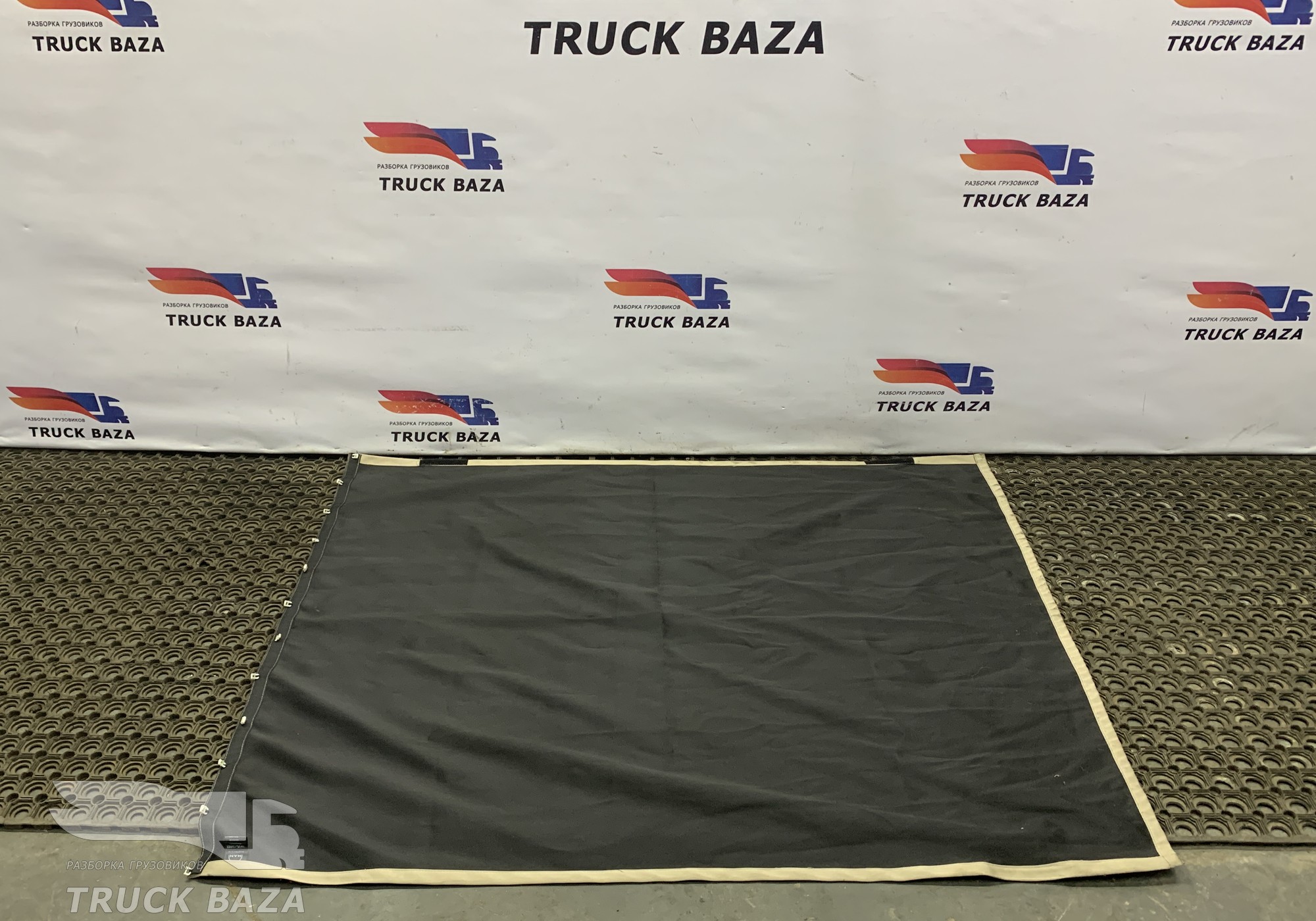 81621015116 Солнцезащитная шторка для Man TGX II (с 2012)