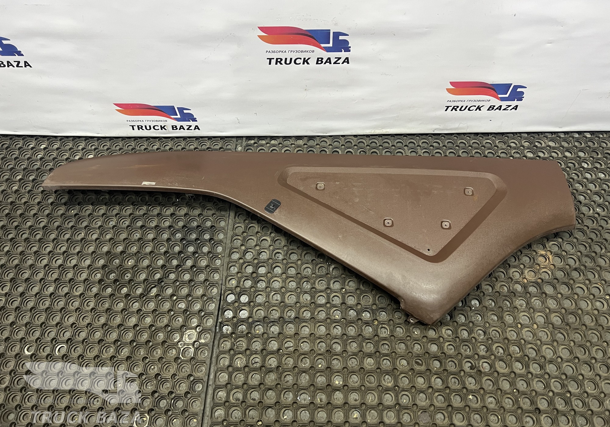549015325104 Накладка на торпедо для КАМАЗ 54901