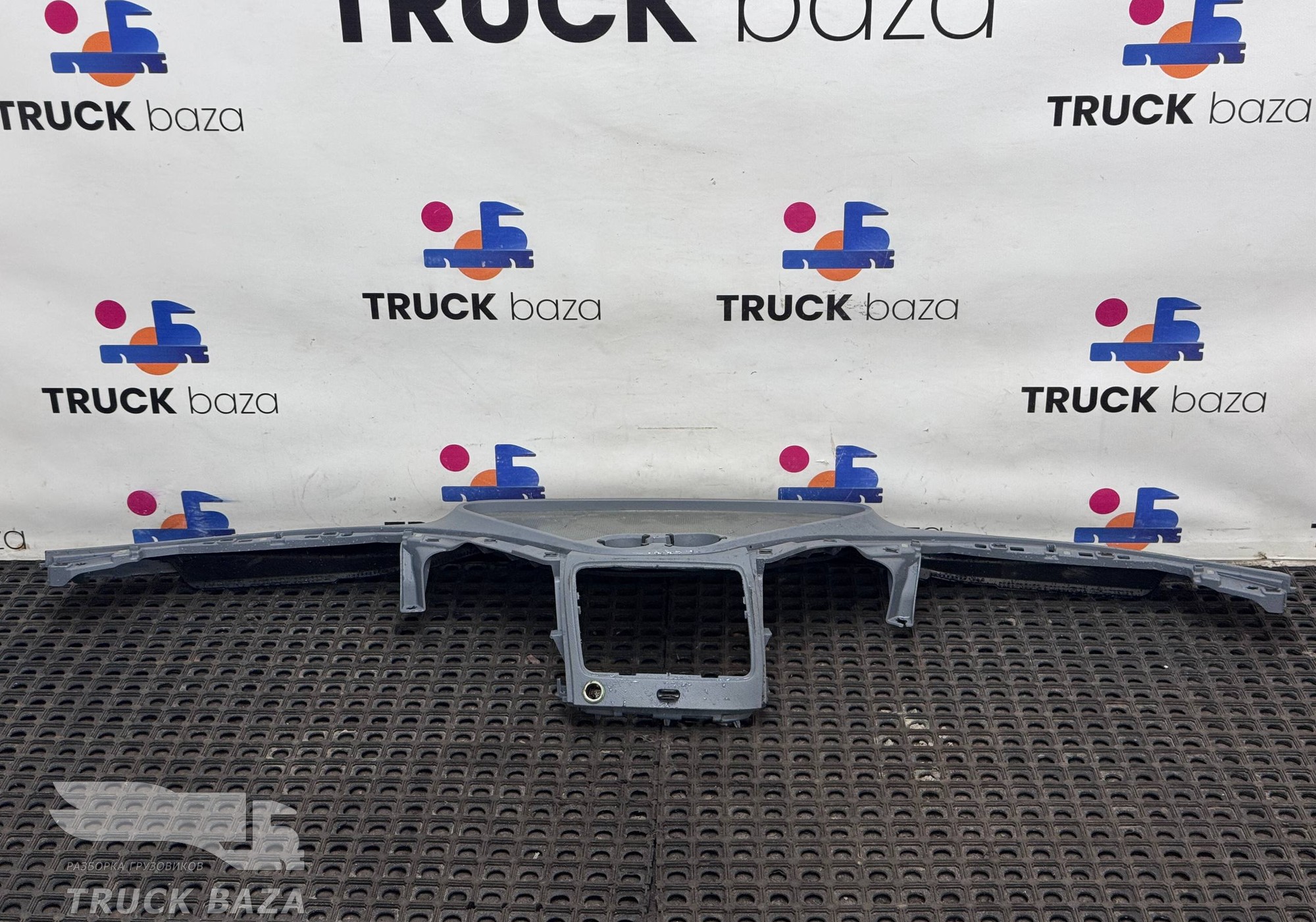 A9406800706 Накладка торпедо верхняя