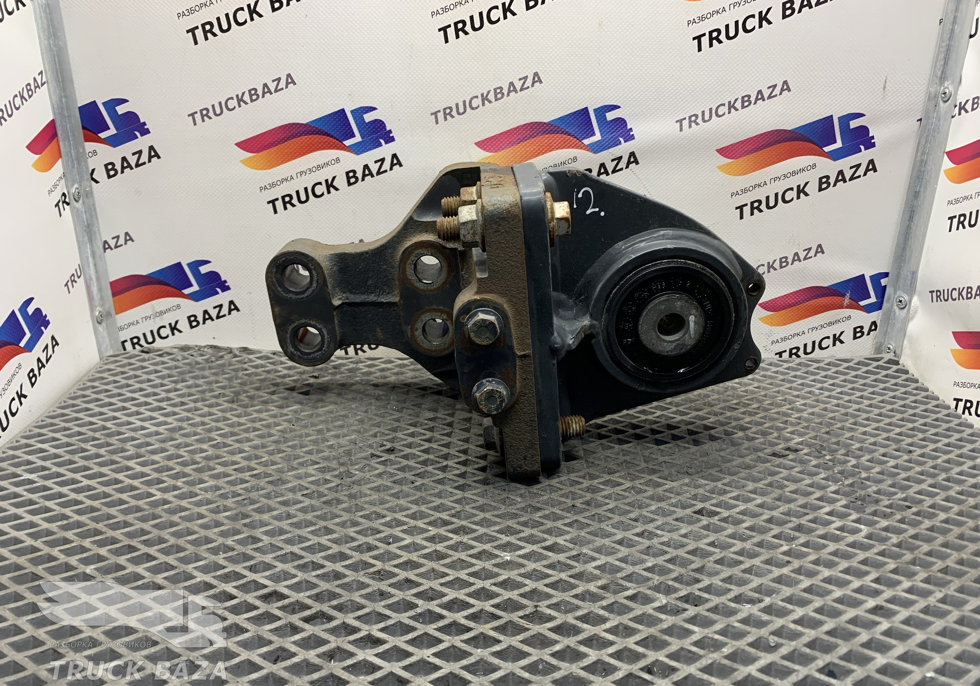 500357205 Кронштейн крепления торсиона кабины для Iveco