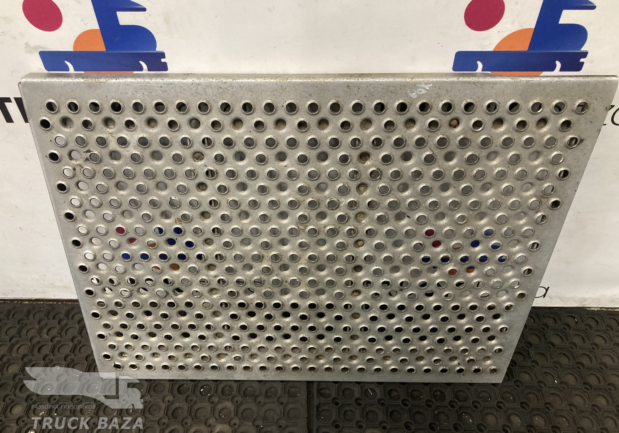 1394499 Трап на раму центральный