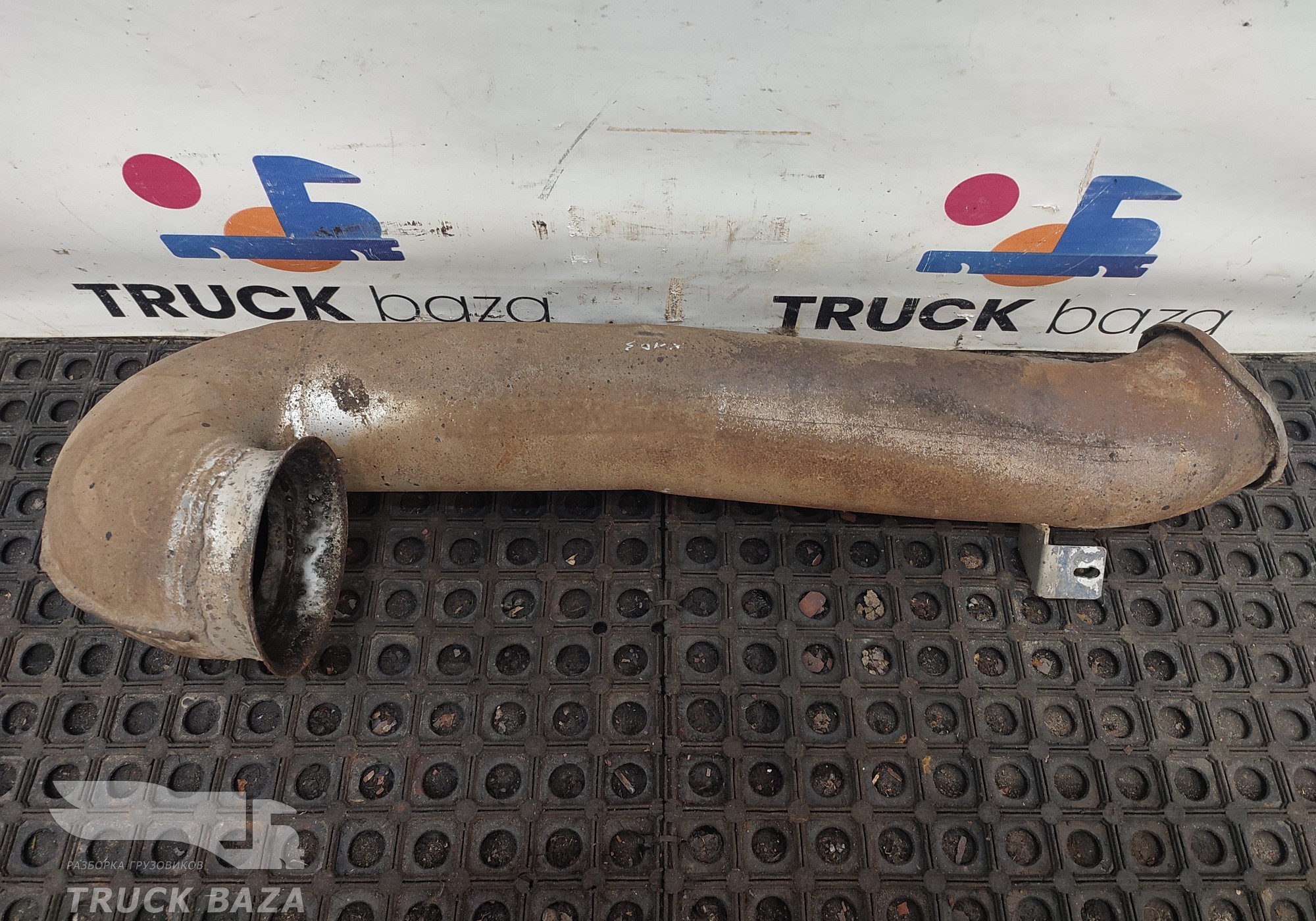 1684682 Труба глушителя приемная