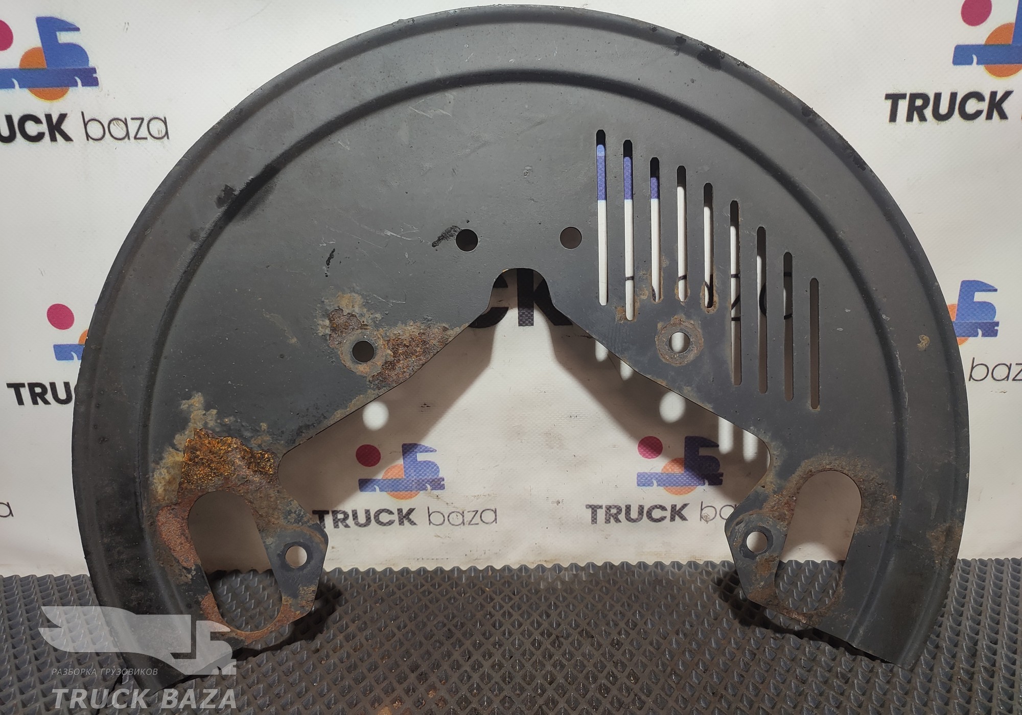 9444230620 Пыльник тормозного диска левый