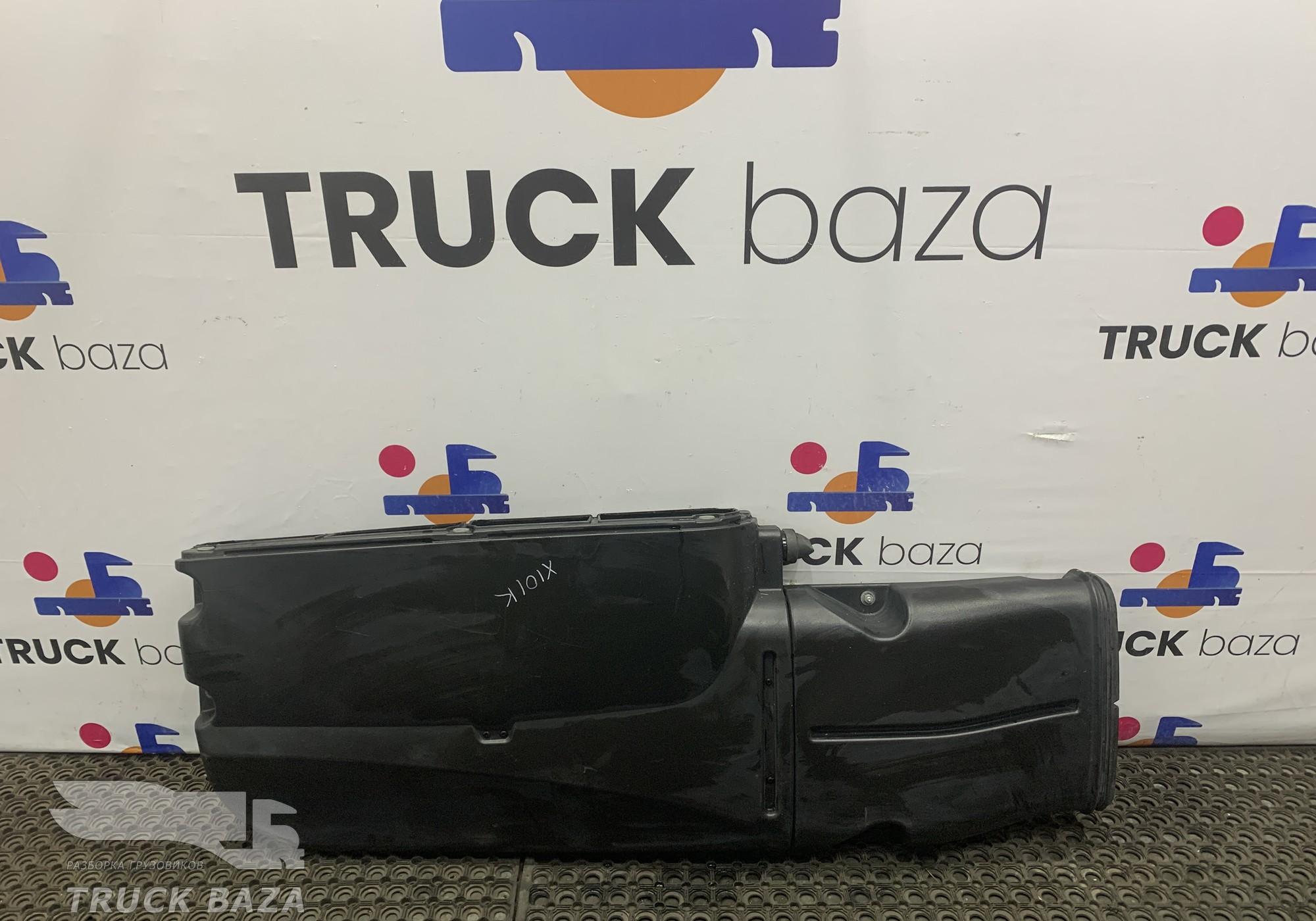 1935598 Воздухозаборник для Daf XF106 (с 2012)