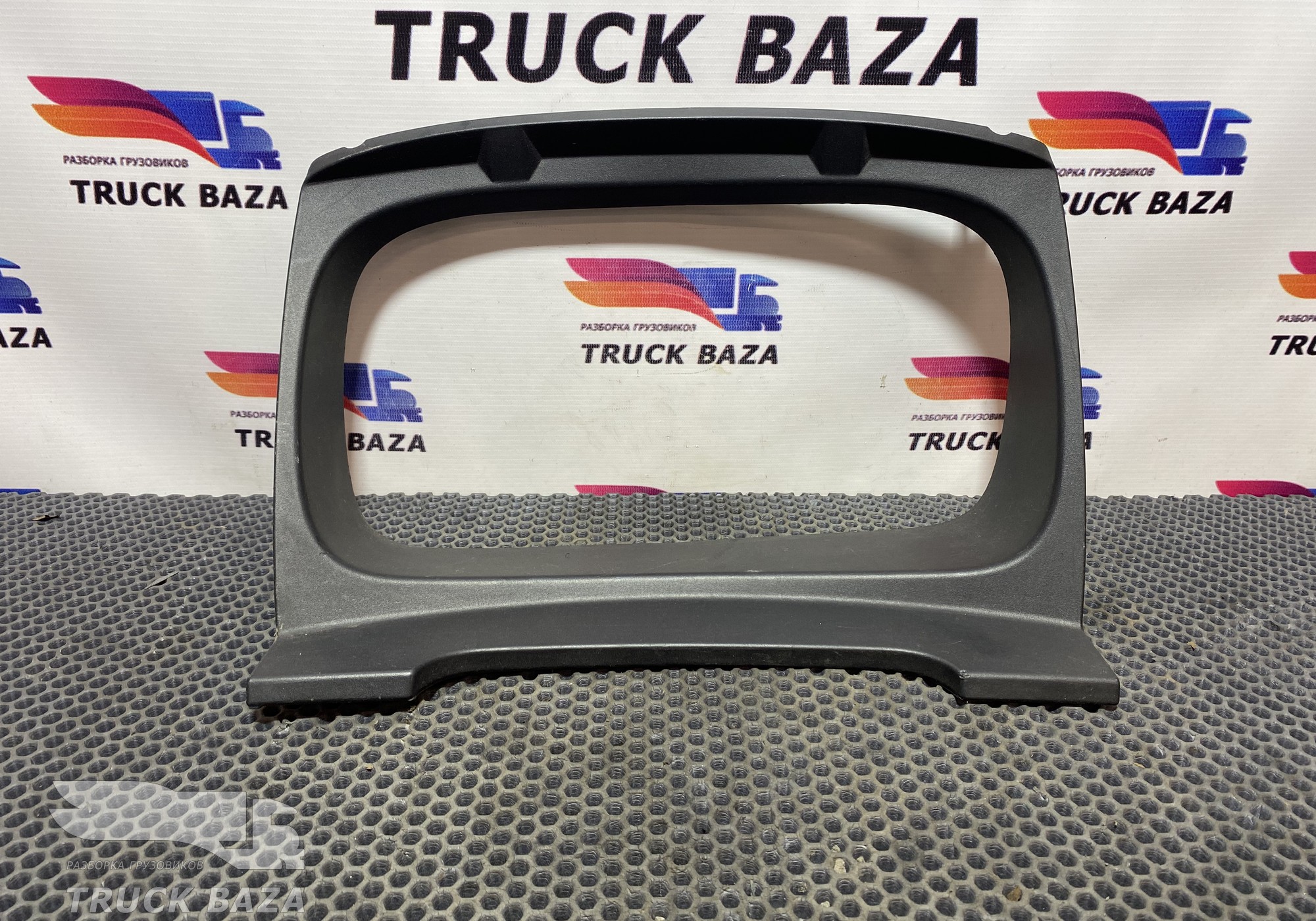 A9406801139 Накладка панели приборов для Mercedes-Benz Axor I (с 2001 по 2004)