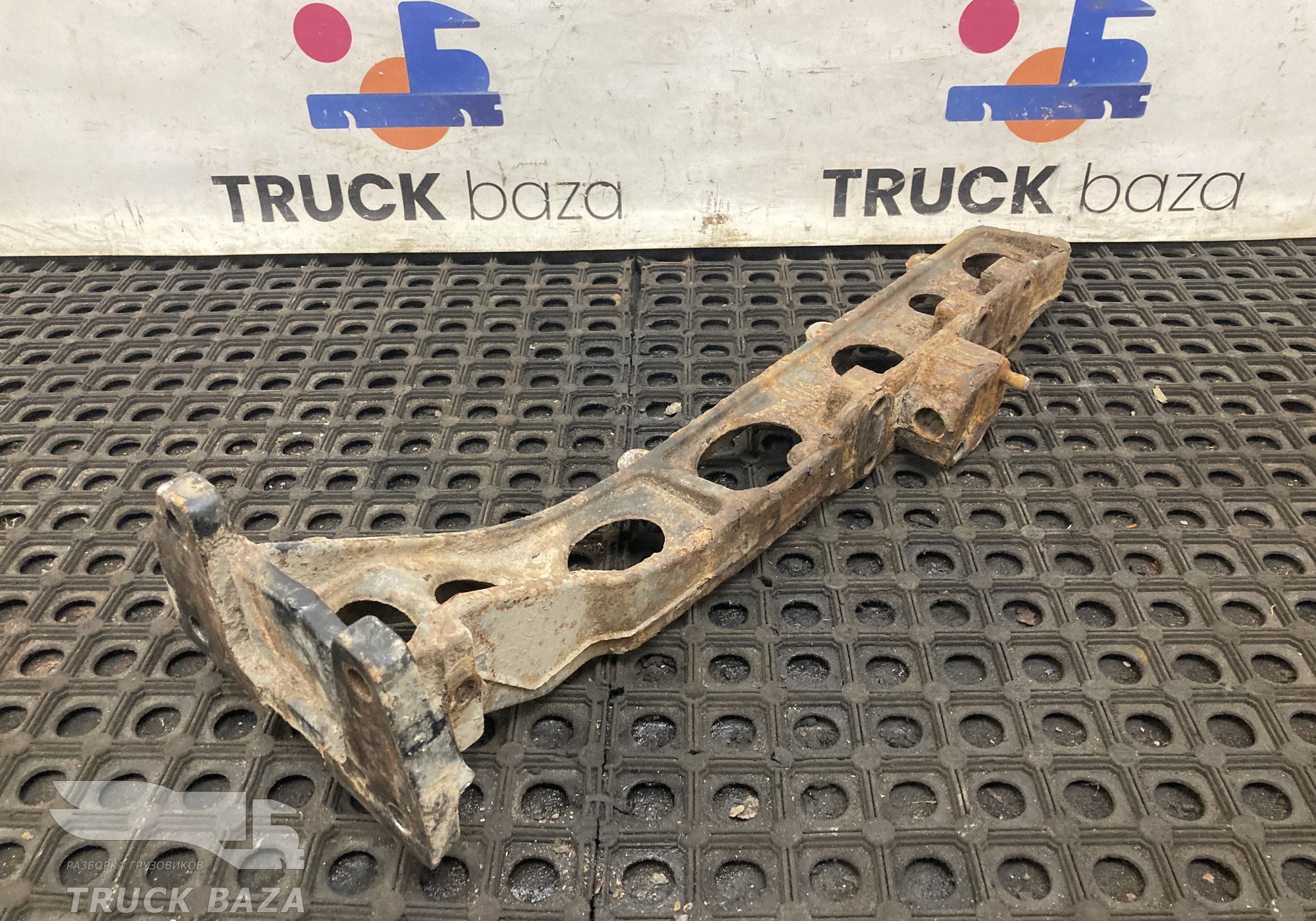 1541006 Кронштейн глушителя