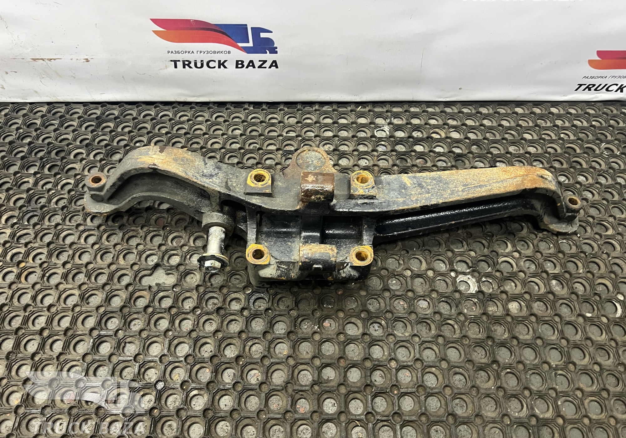 81436303202 Кронштейн пневморессоры правый для Man TGS I (с 2007)