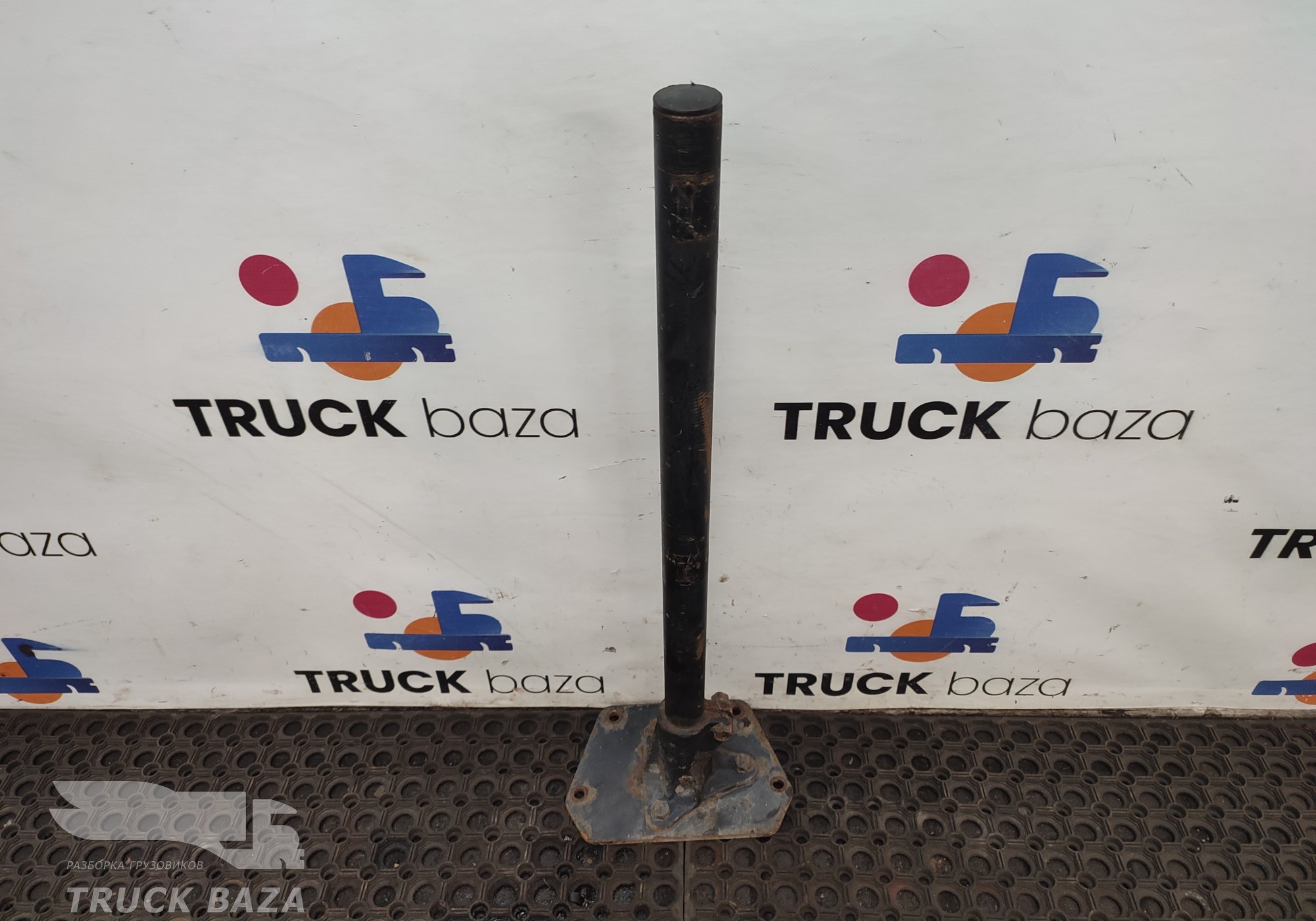 5490840413540 Кронштейн крыла заднего для КАМАЗ 5490 (с 2013)