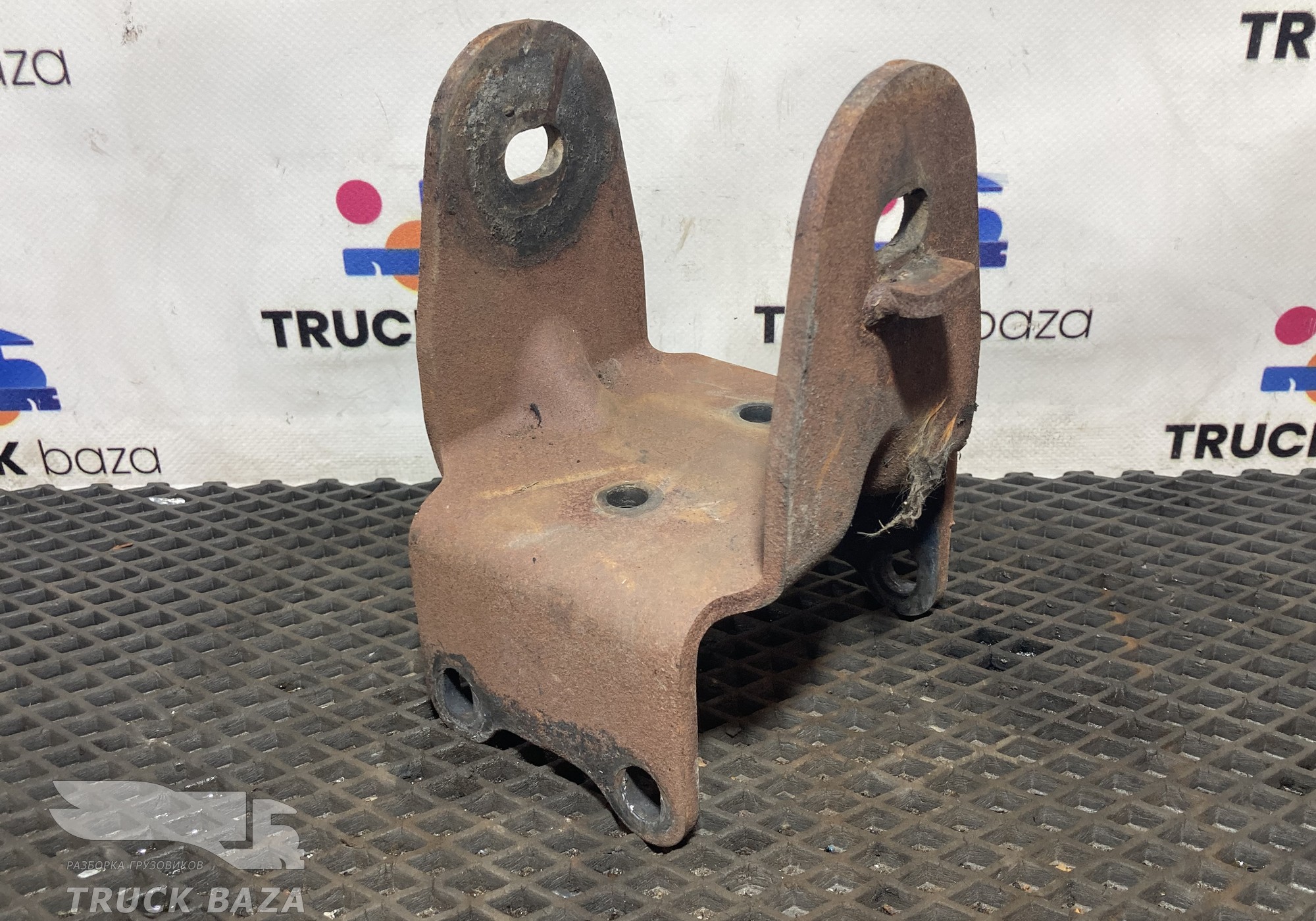 JC465C374AA Кронштейн замка кабины для Ford F-MAX (с 2018)