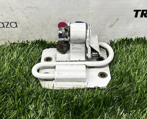 810W626906051 Петля двери левой верхняя для Sinotruk Sitrak C7H