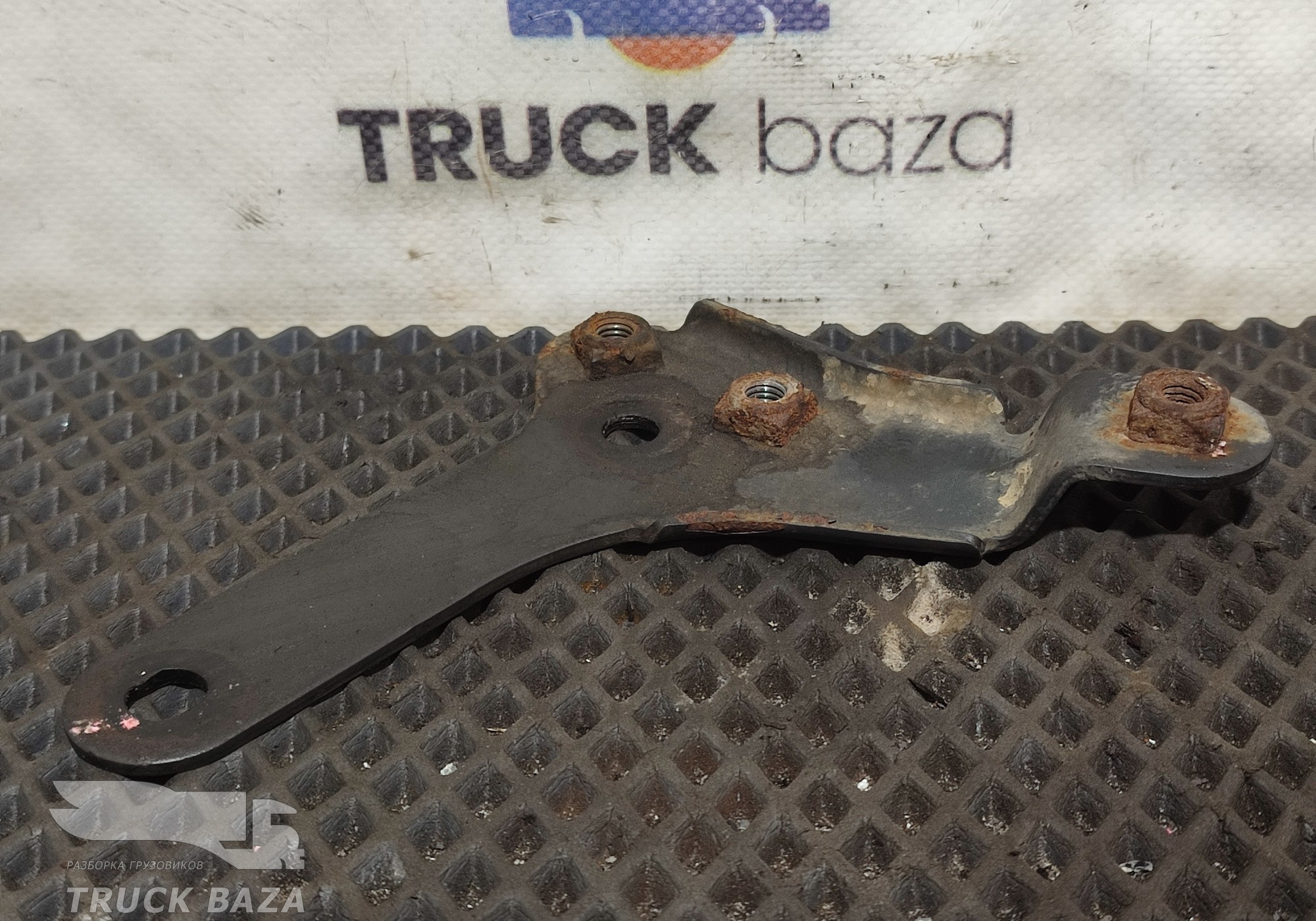 2209754 Кронштейн маслоотделителя