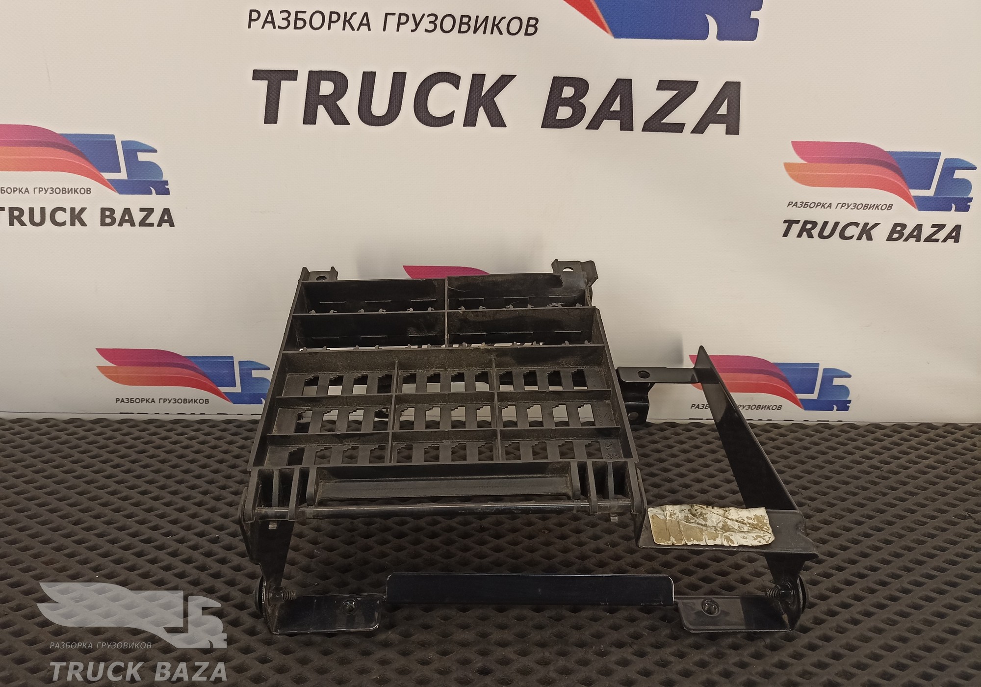 81254415372 Кронштейн блока предохранителей для Man TGS I (с 2007)