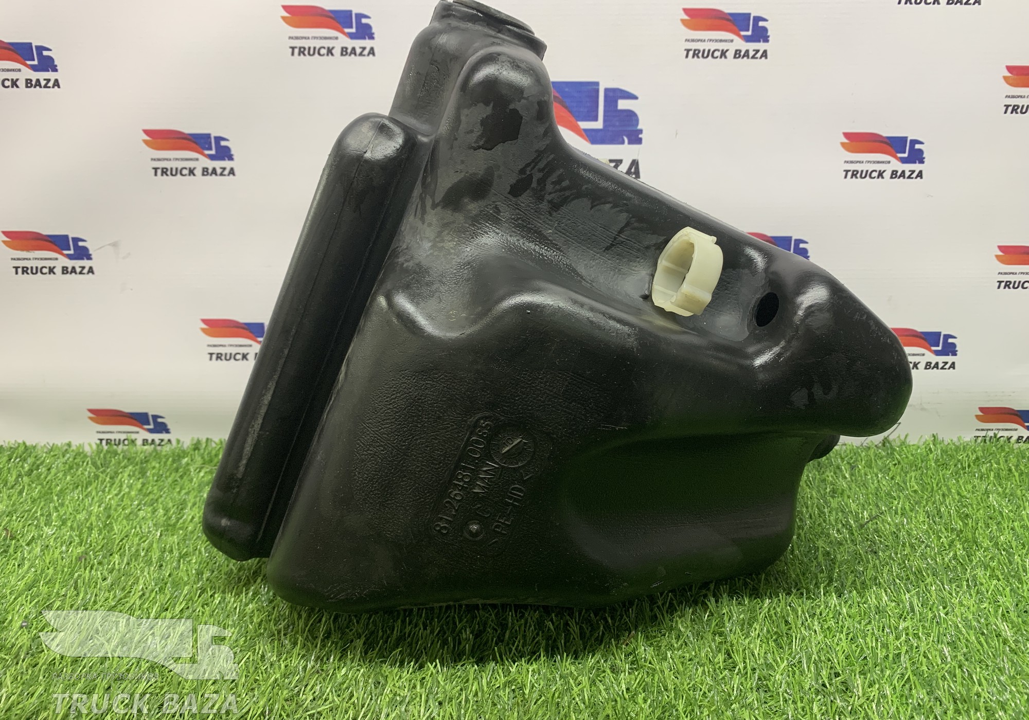 81264810085 Бачок омывателя лобового стекла