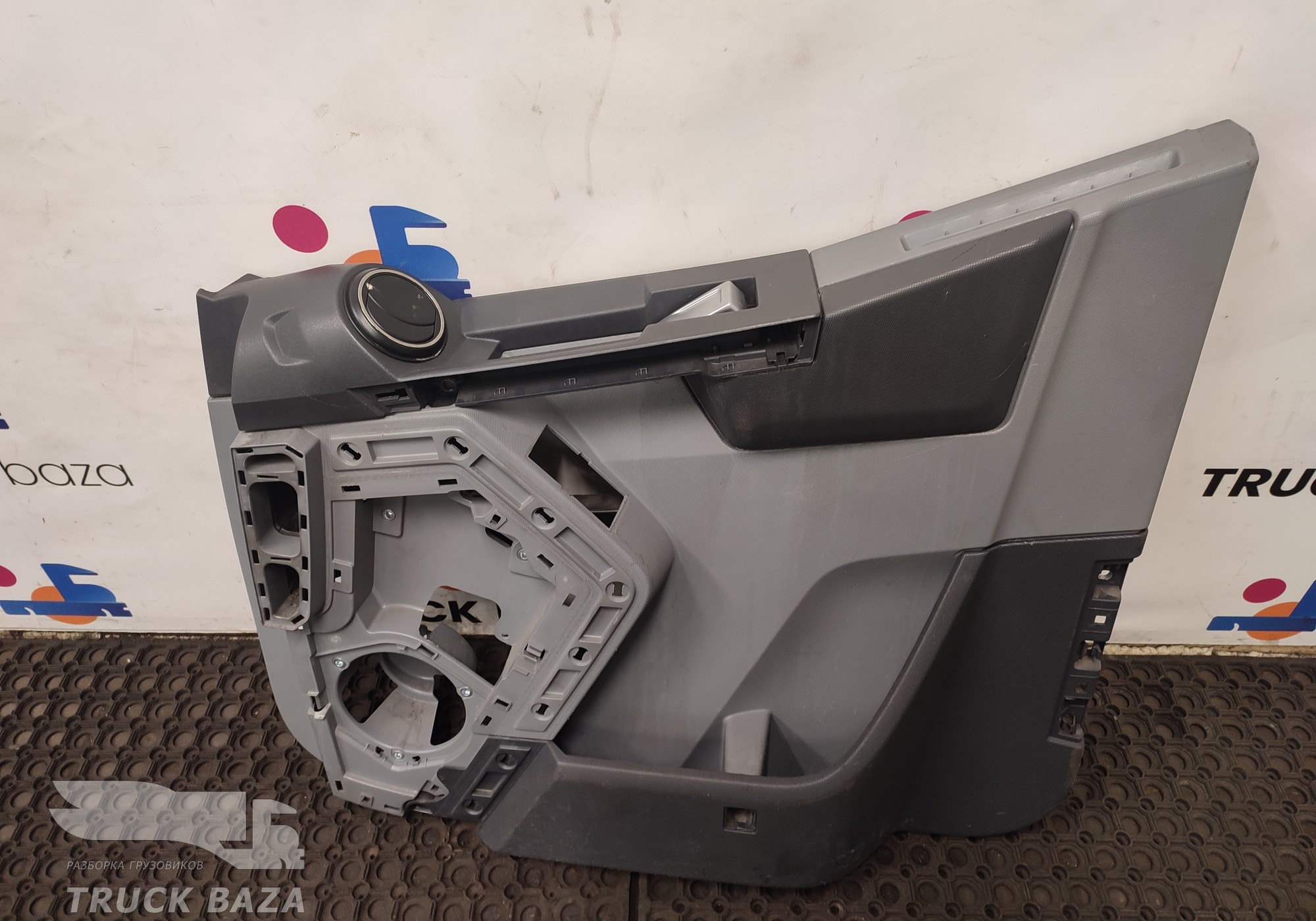 7484519097 Обшивка двери правая для Renault T (с 2013)