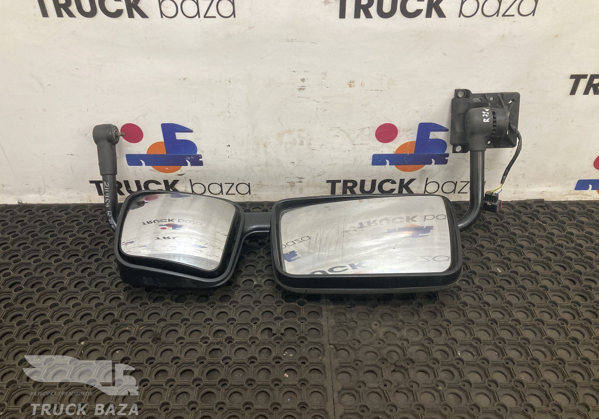 7420903727 Зеркало заднего вида боковое правое для Volvo FE/FL