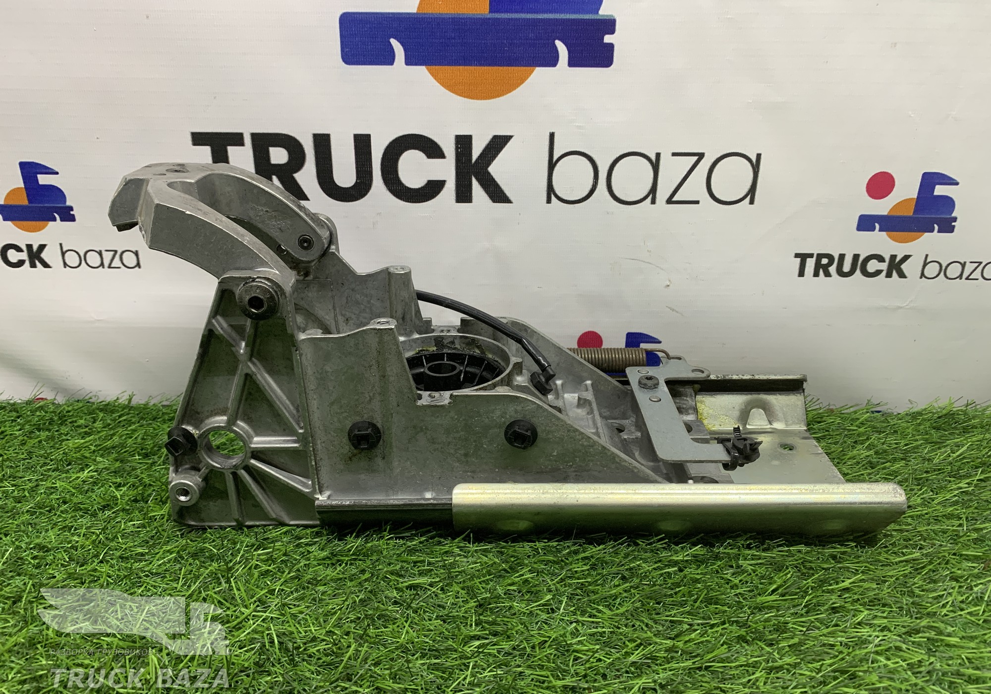 1921451 Кронштейн рулевой колонки для Scania