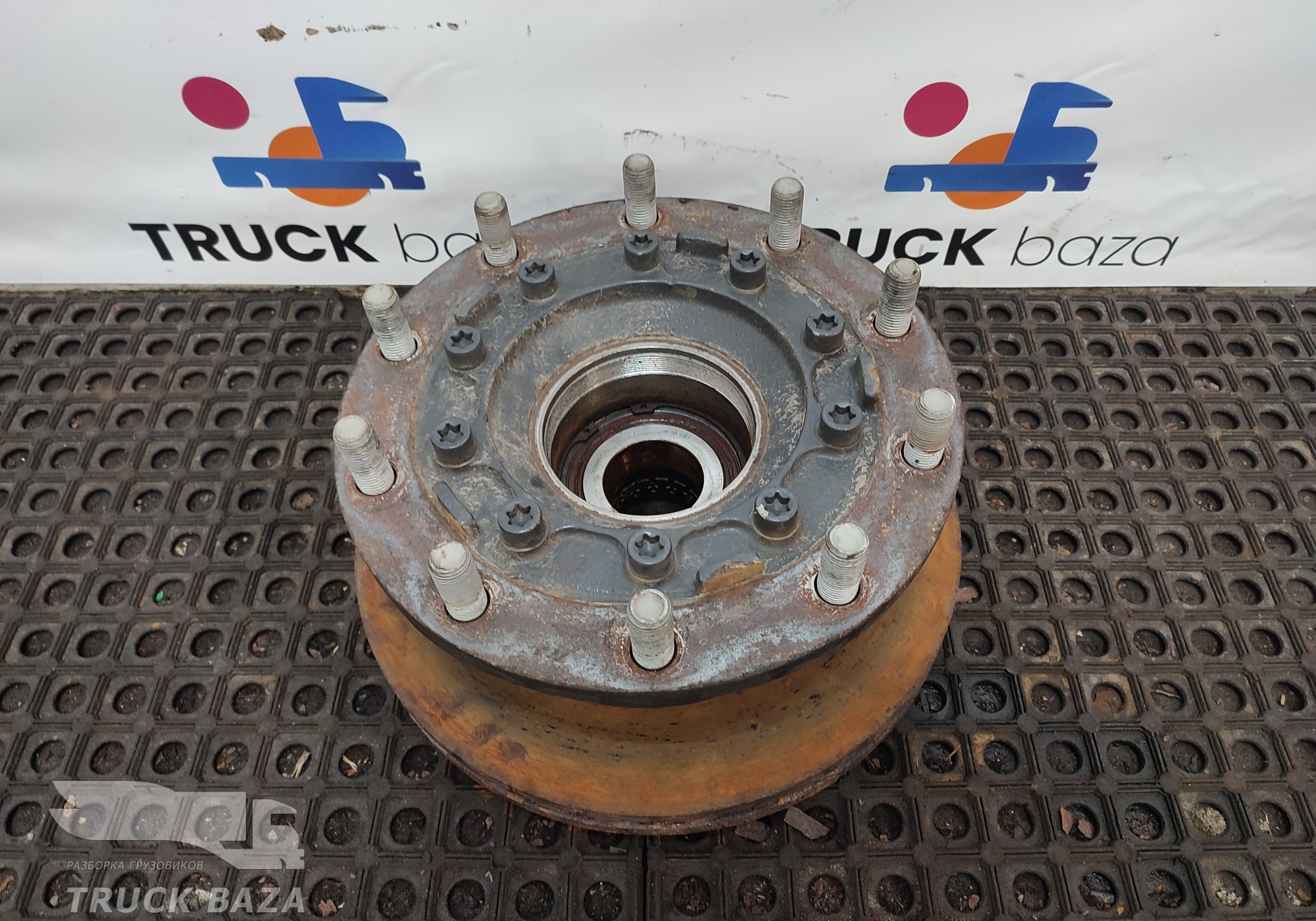 2734954 Ступица передняя