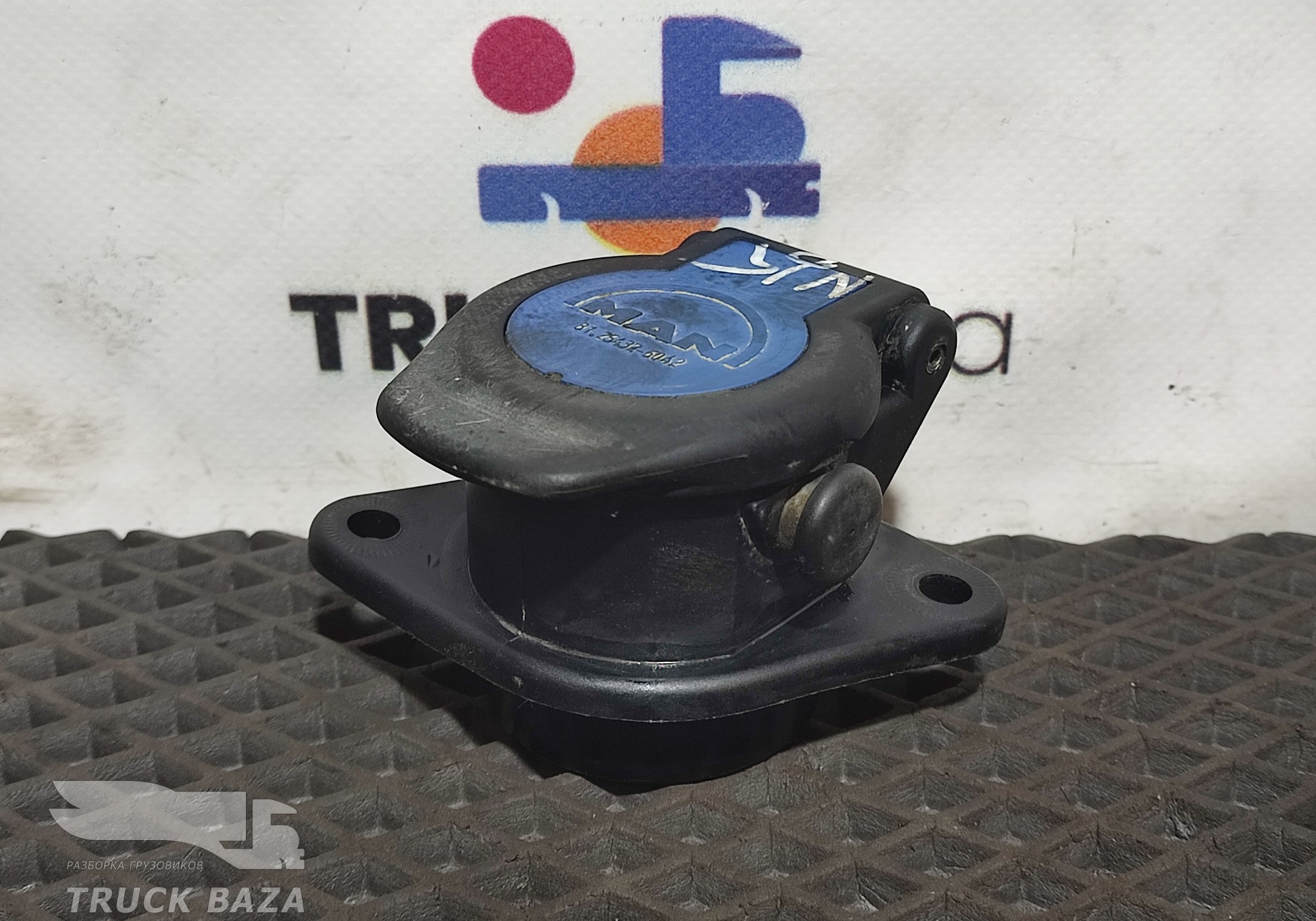 81254326042 Корпус розетки для Man TGX II (с 2012)