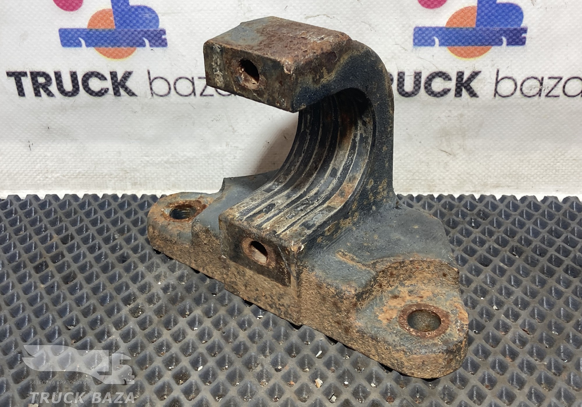 5490120304201 Кронштейн глушителя для КАМАЗ 5490 (с 2013)