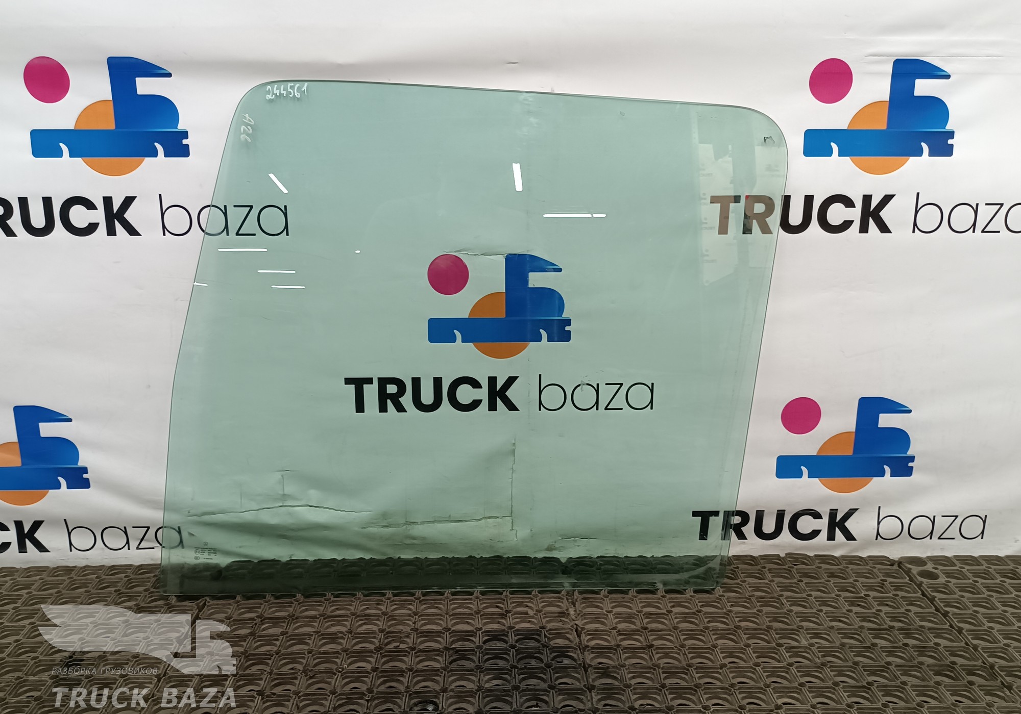A0007200018 Стекло двери левой для Mercedes-Benz Actros MP2 (с 2002 по 2008)