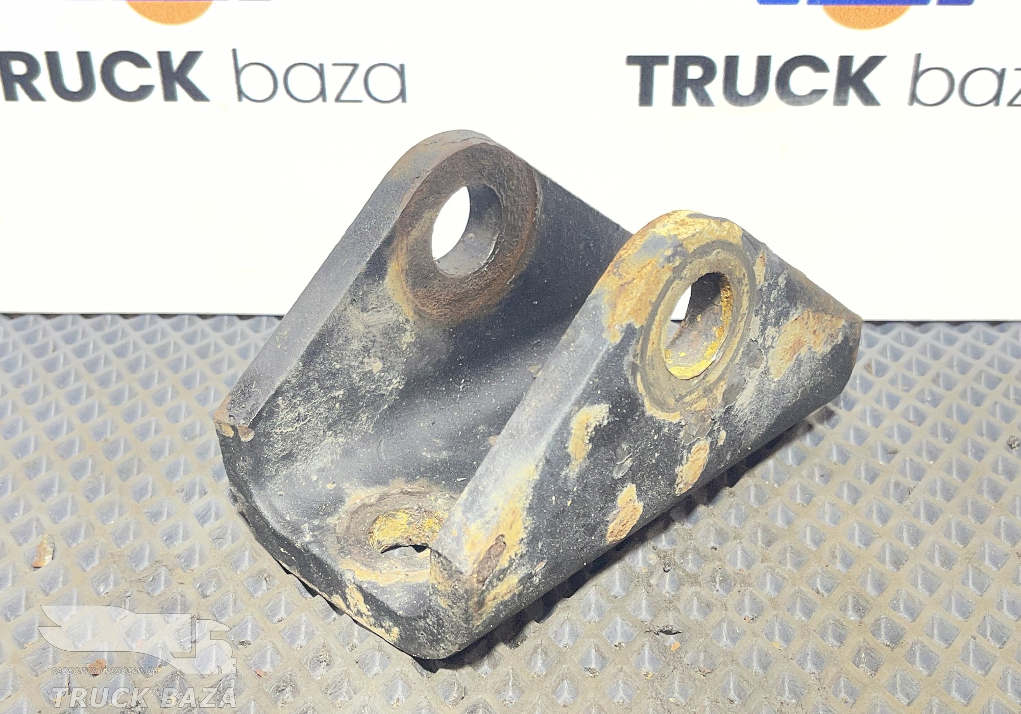 43082916090 Кронштейн стабилизатора заднего