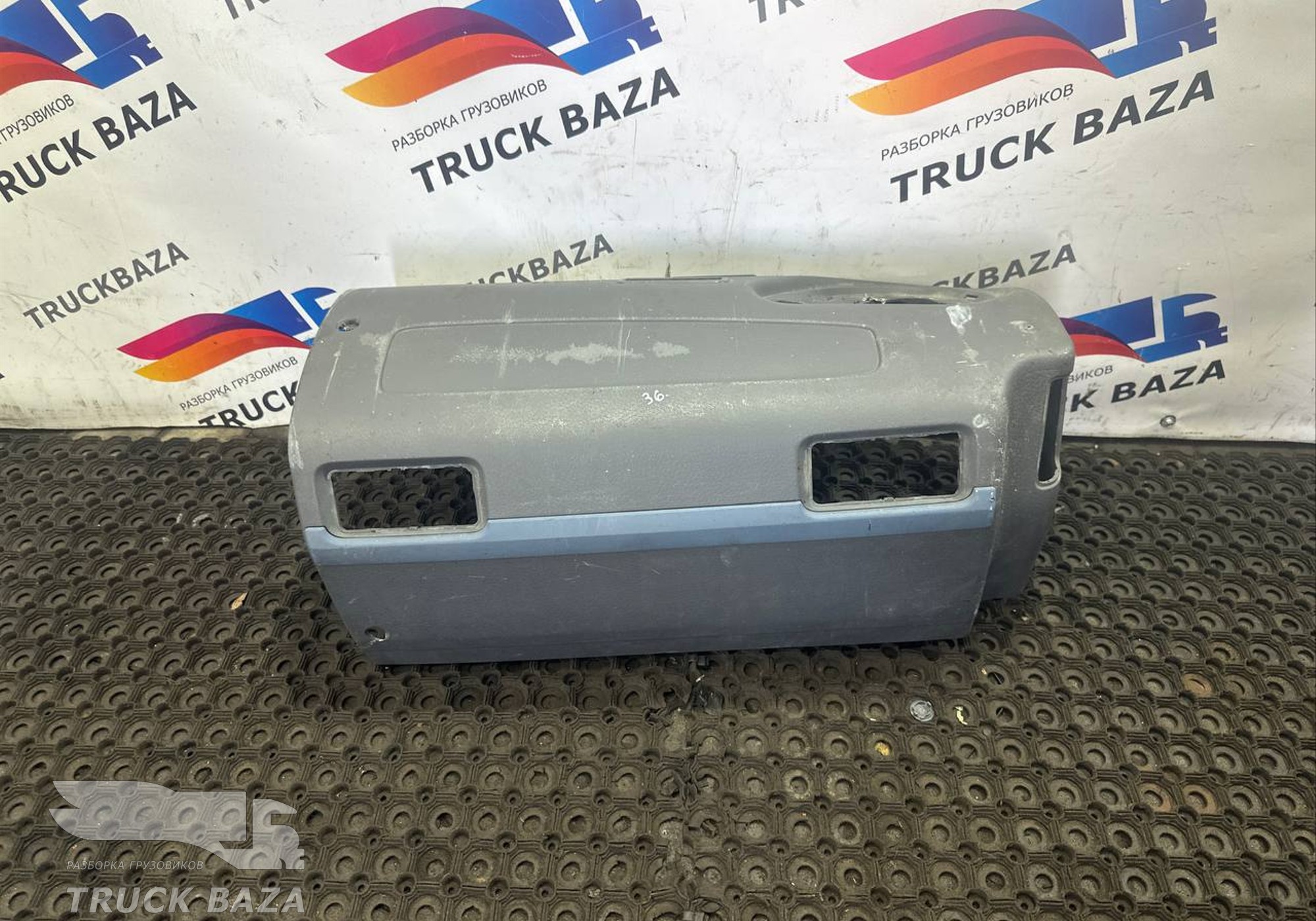 20529882 Накладка панели приборов для Volvo FH 3 (с 2008 по 2012)