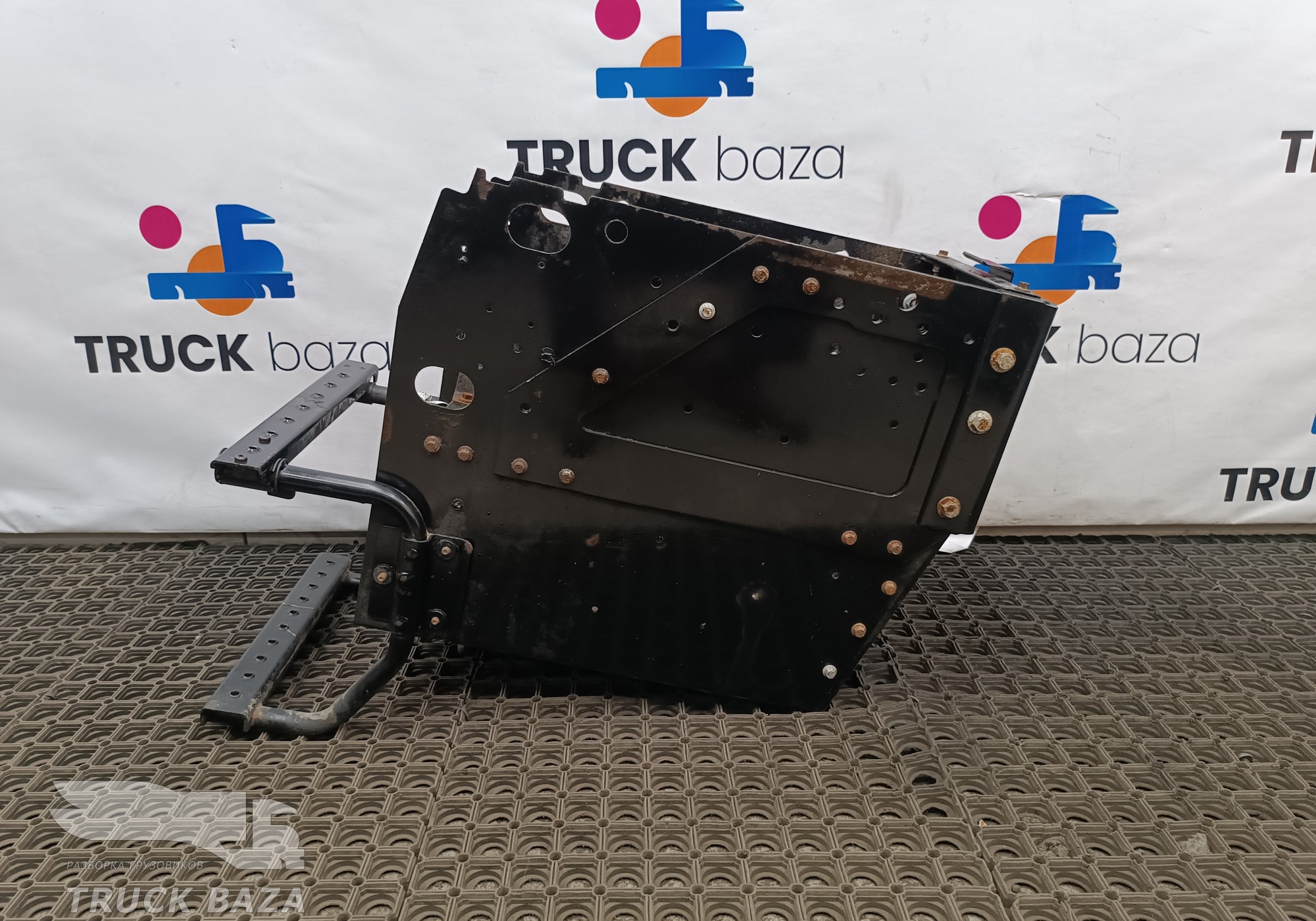 GC4610N743 Ящик АКБ для Ford F-MAX (с 2018)