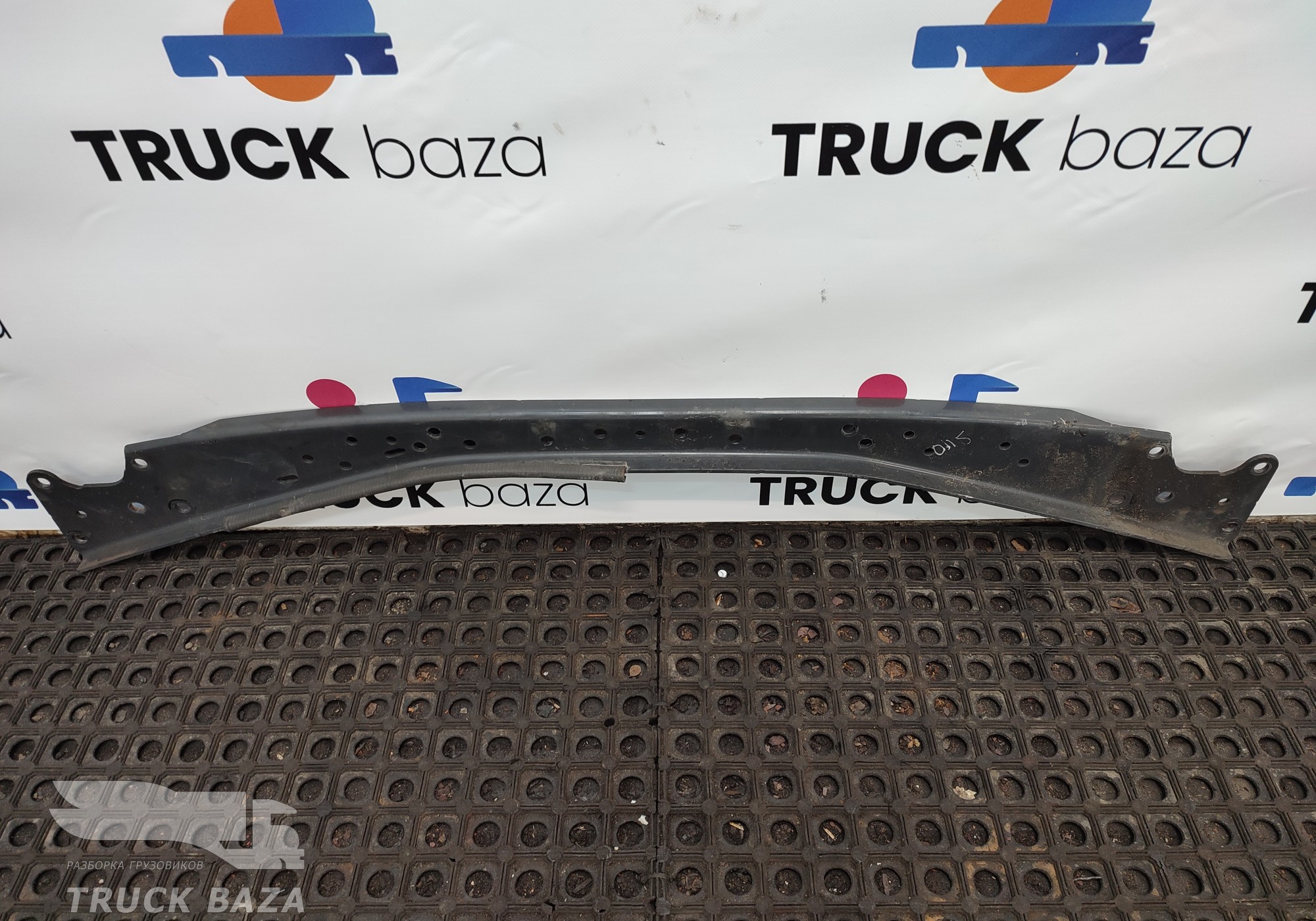 2580469 Поперечная балка крепления замков