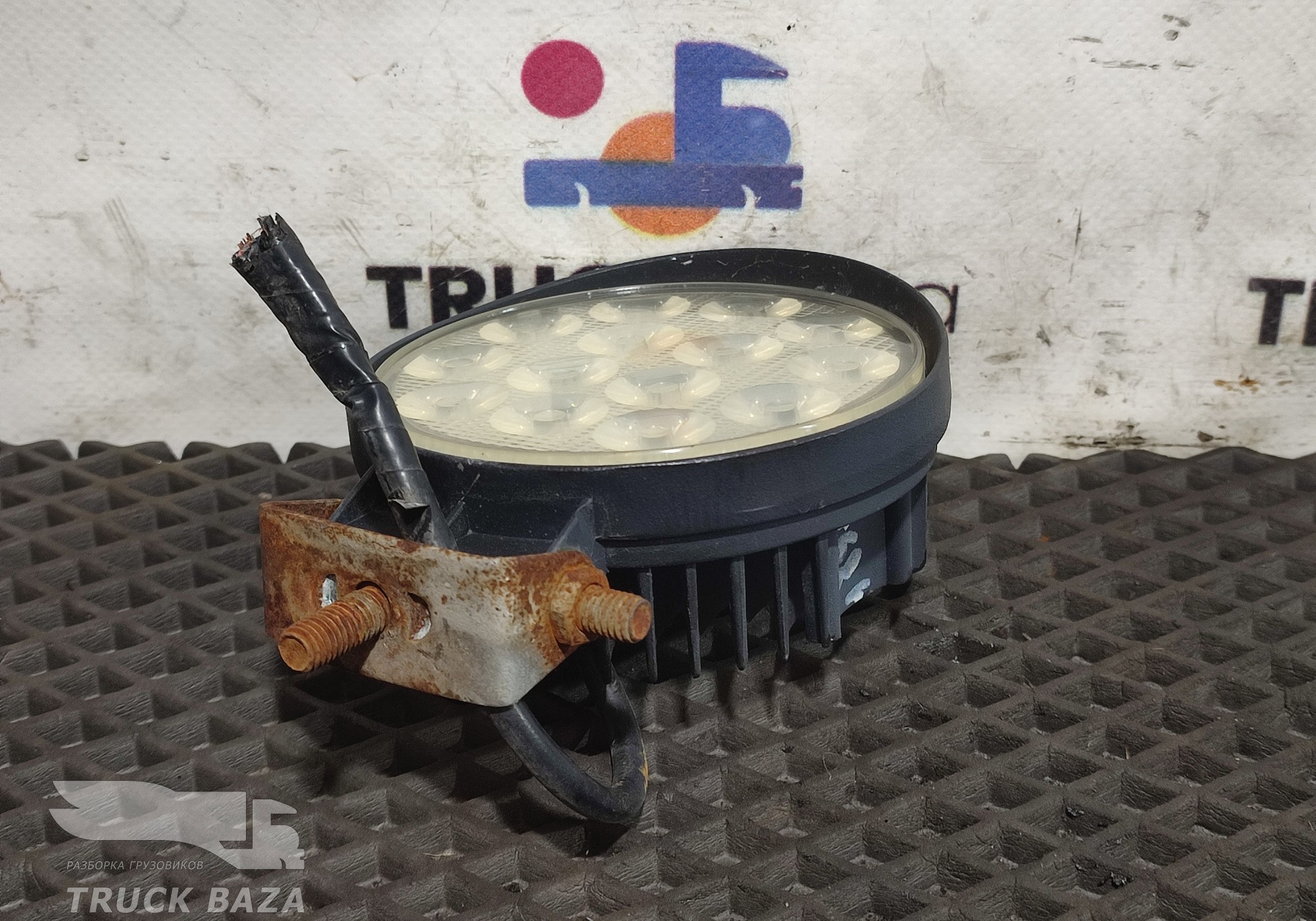 Фонарь за кабиной