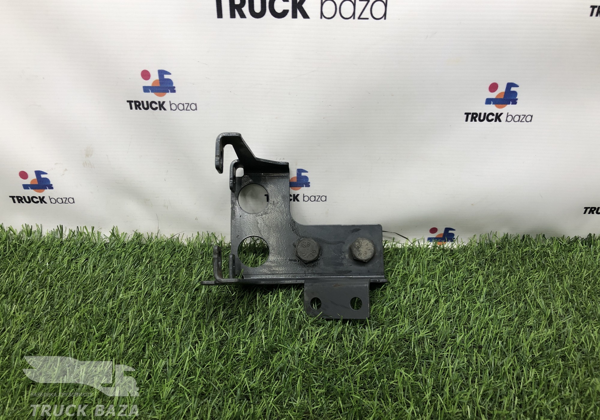 2356397 Кронштейн ускорительного клапана