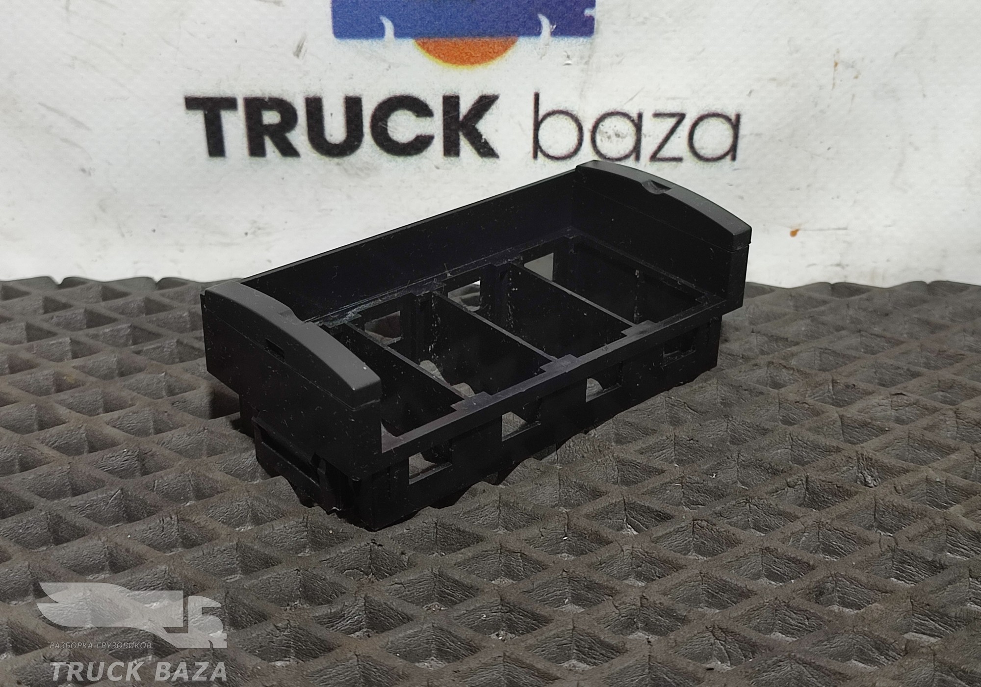 3739250BJ019 Рамка кнопок для Faw JH6
