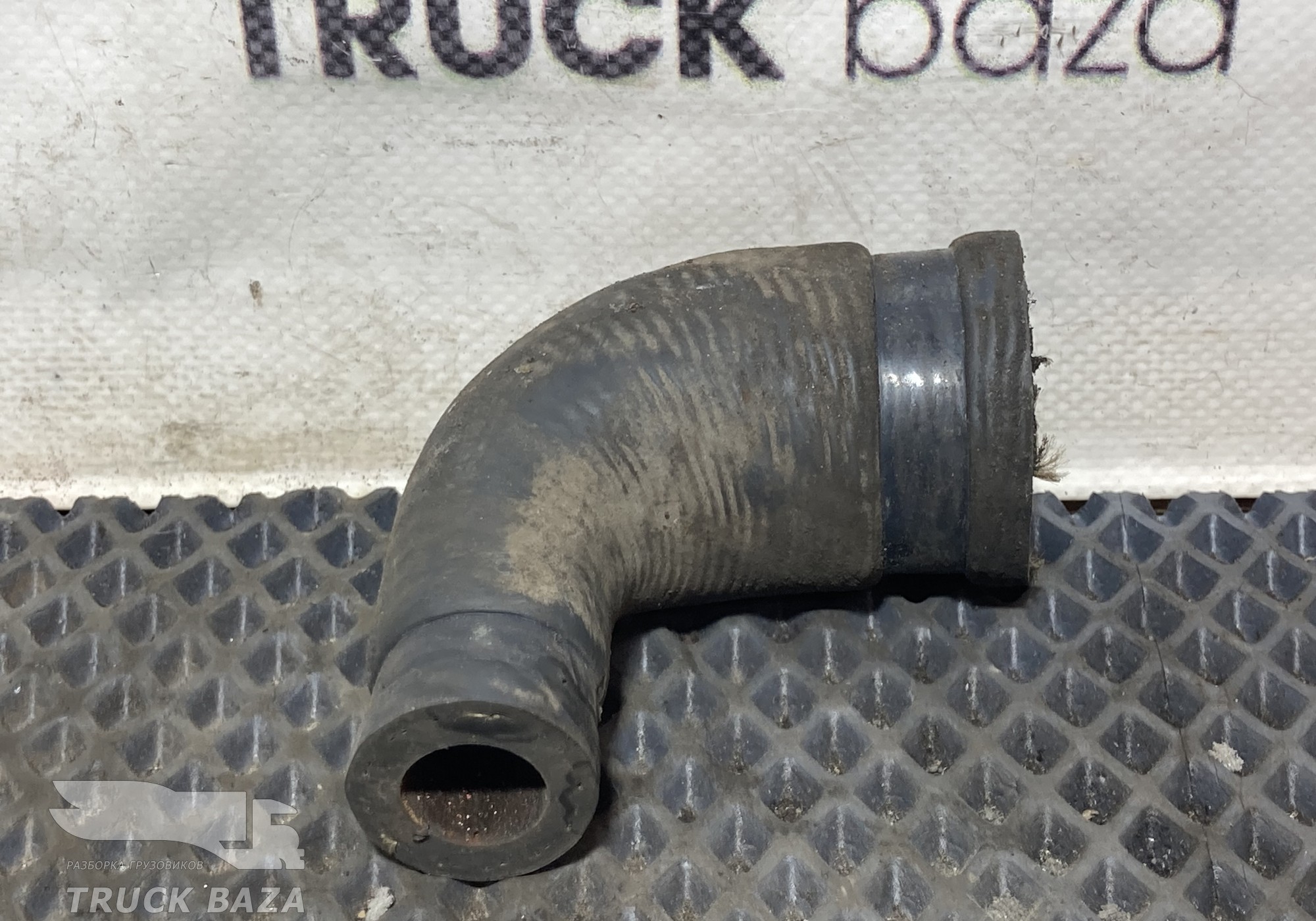1722648 Патрубок системы охлаждения для Scania