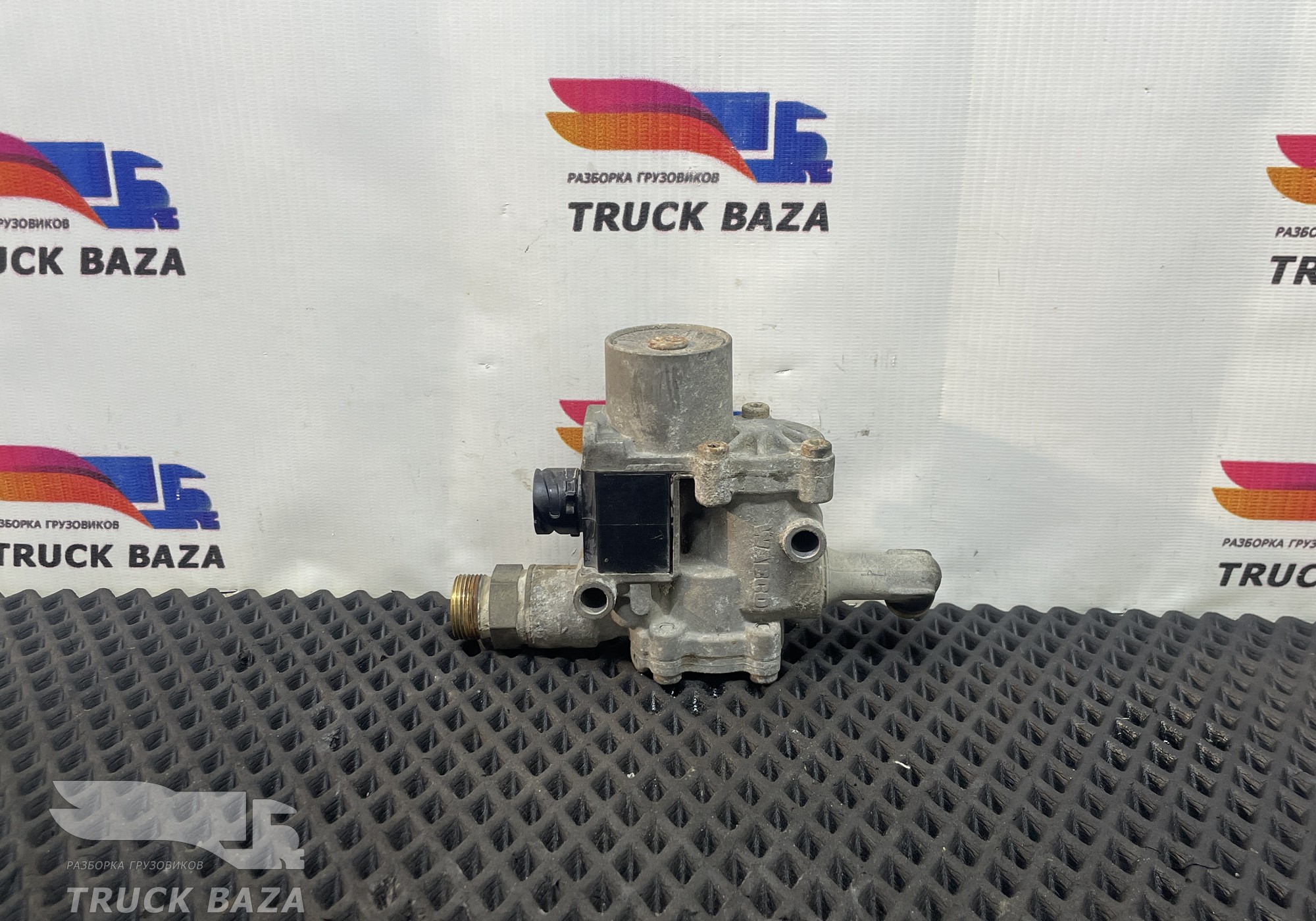 1304635 Кран ABS для Scania 5-series R (с 2004 по 2016)