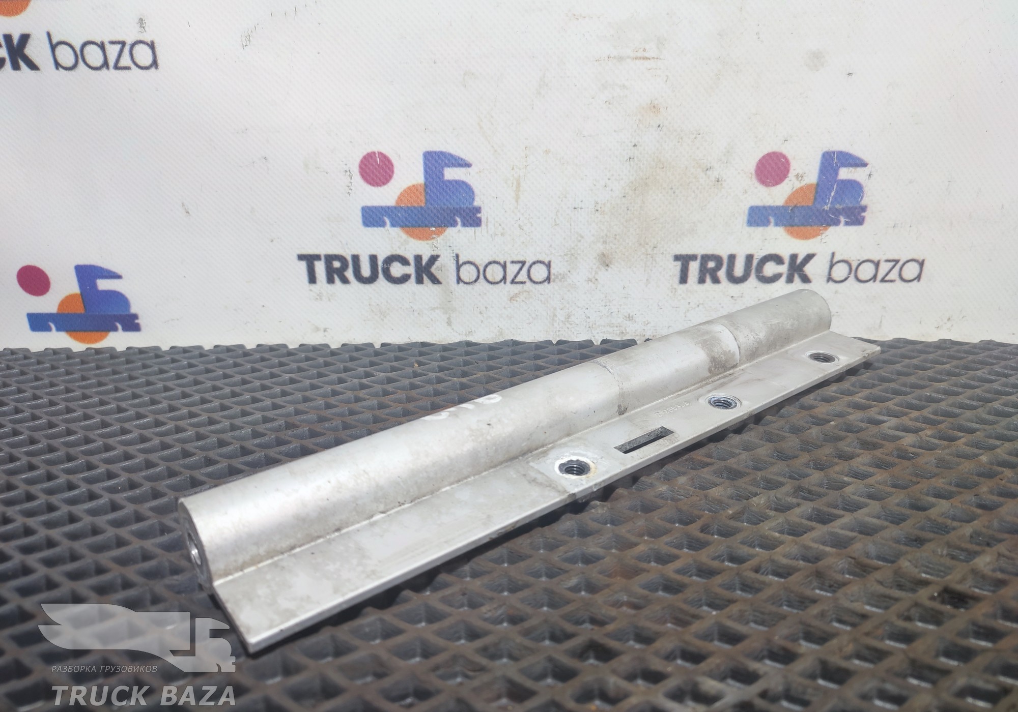 21285336 Кронштейн бака AdBlue для Volvo