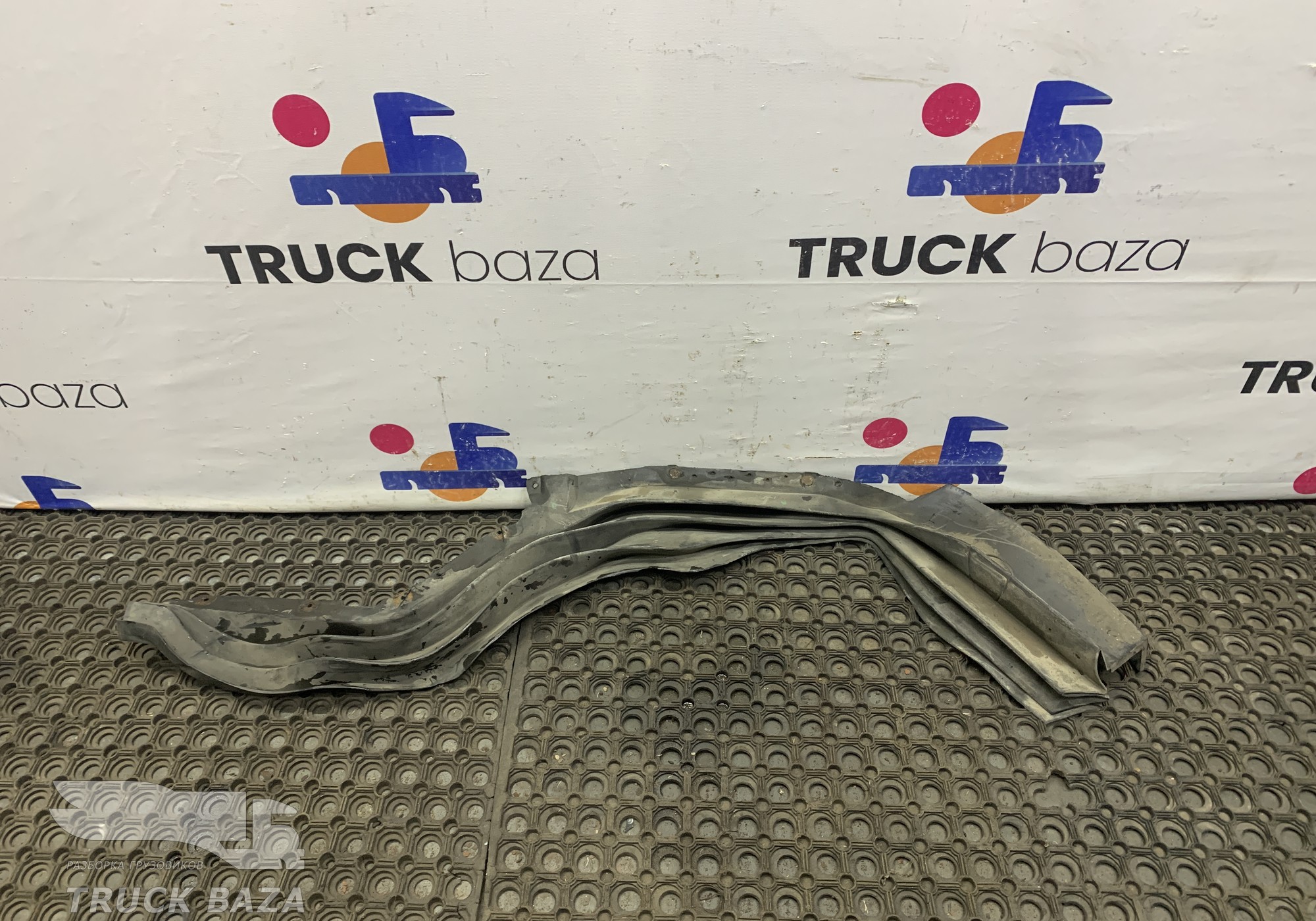 1426060 Шумоизоляция подножки правой