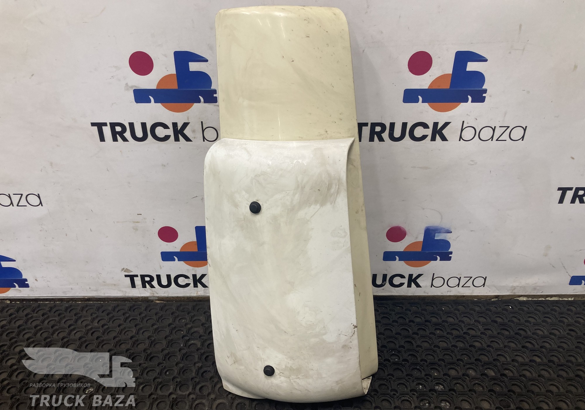 1400012 Дефлектор кабины правый внутренний