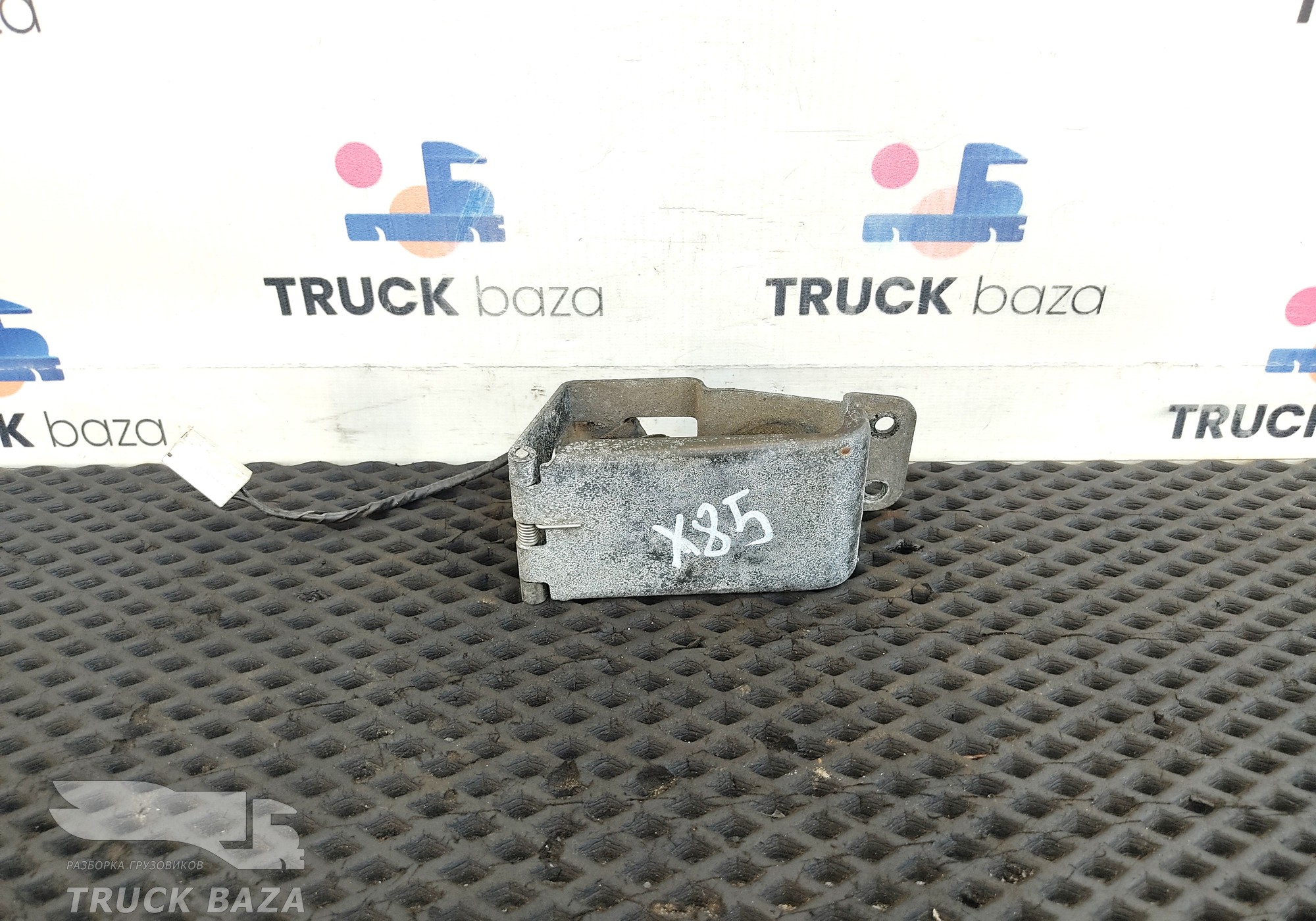 1453806 Педаль горного тормоза