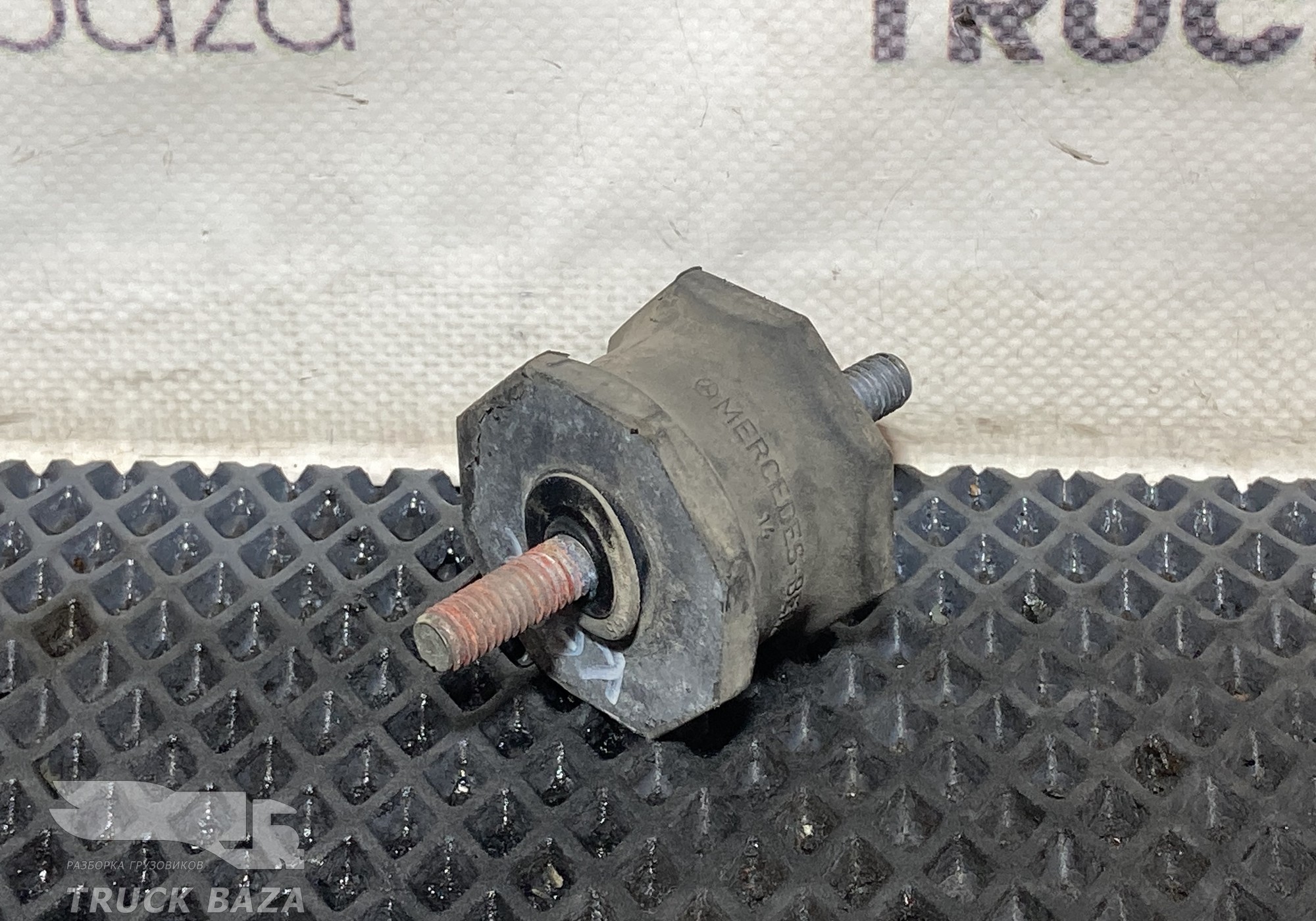 0029870940 Демпфер воздухозаборника